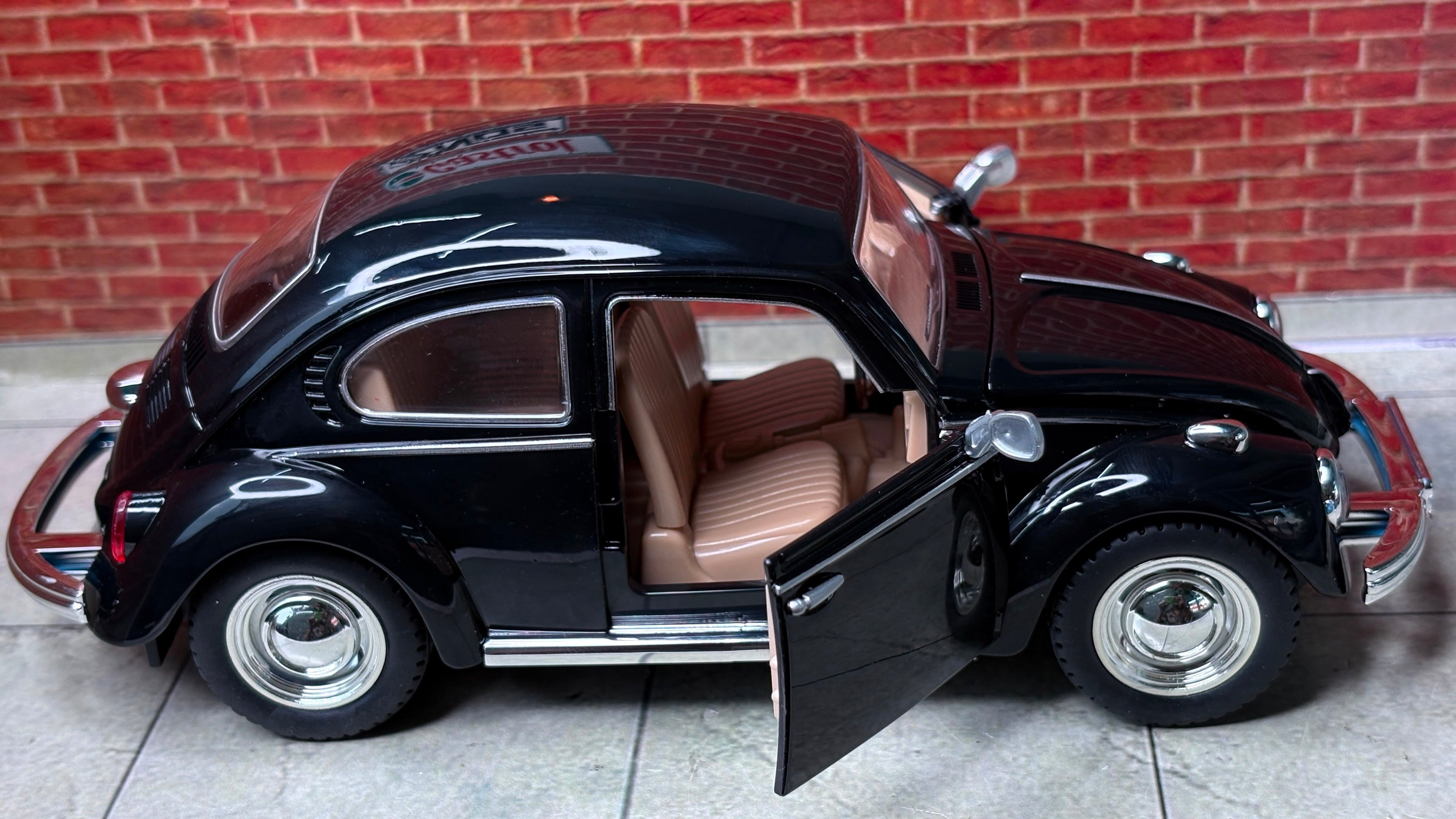 Volkswagen Beetle 1:24 Scale ABS Premium Detailing