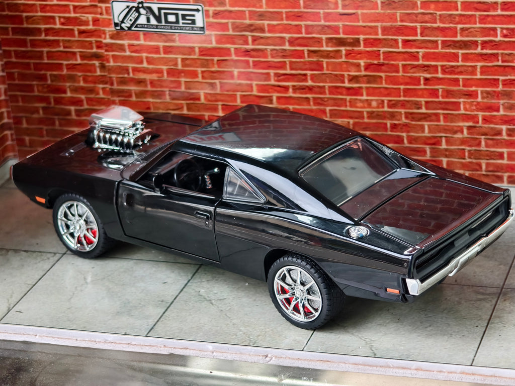 Dodge Charger 1:24 Scale Premium Detailing