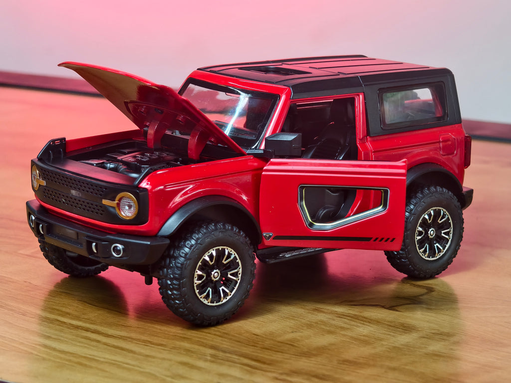 Ford Bronco 1:24 Scale Premium Detailing