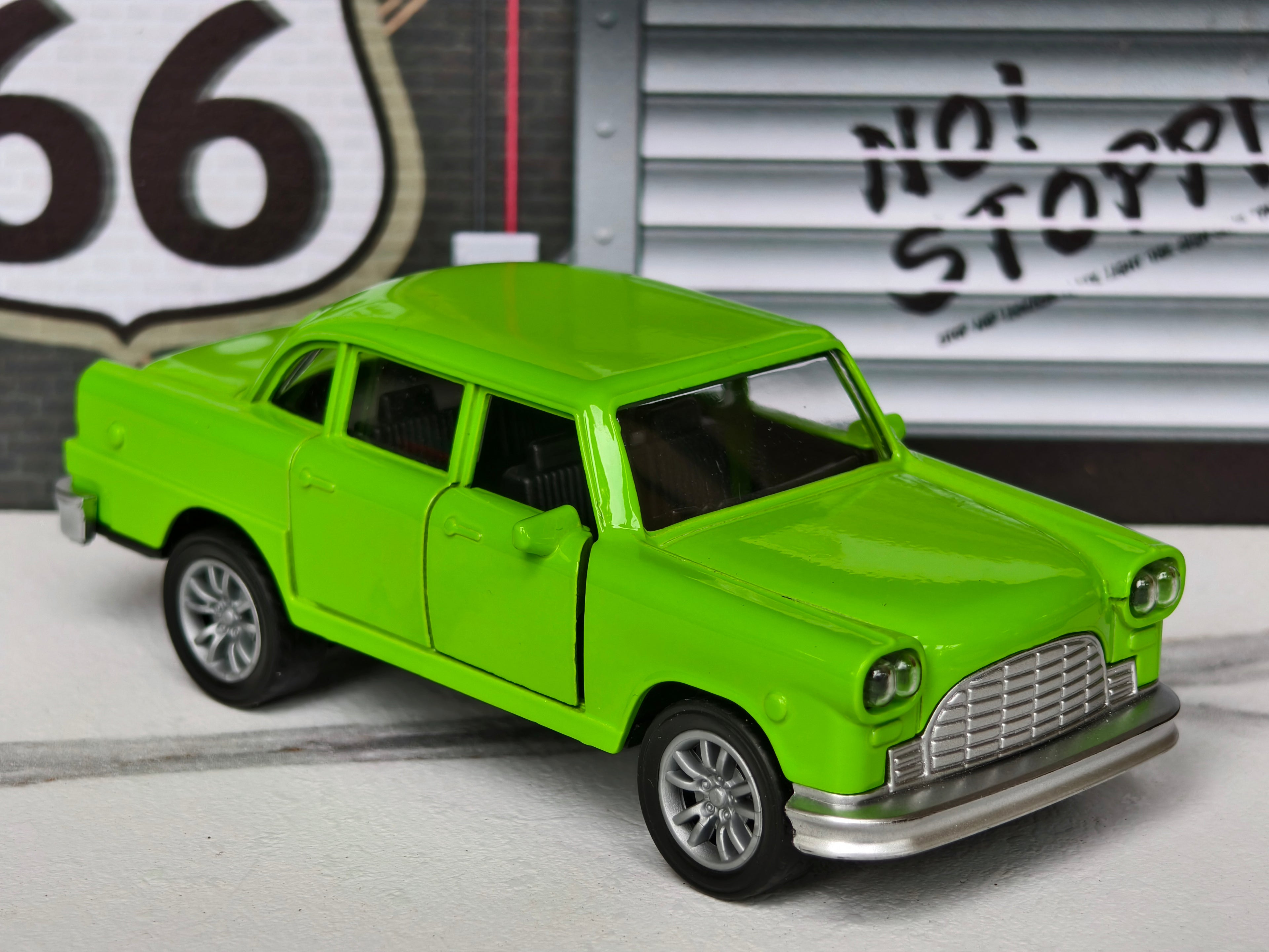 Checker Marathon 1:36 Scale Vintage Car