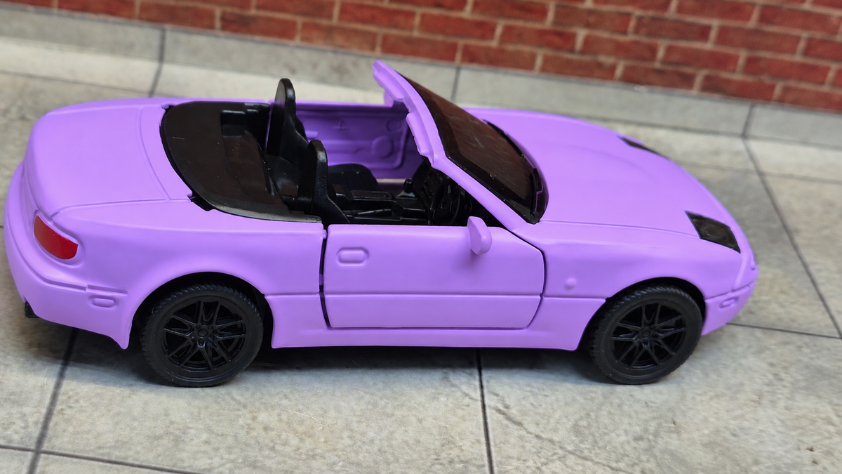 Mazda MX-5 Miata (NA chassis) 1:36 Scale Premium Detailing
