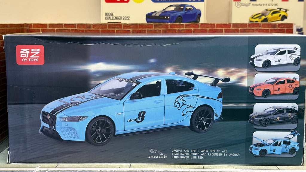 QY Official Licensed Jaguar Project 8 1:24 Scale