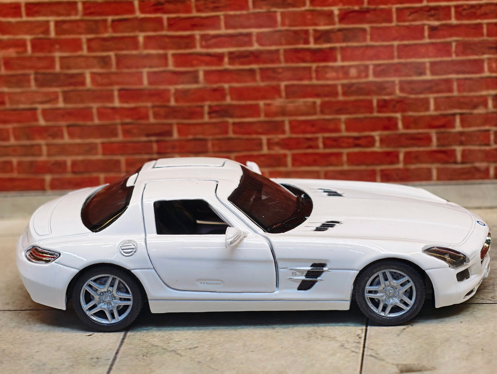 Kinsmart Official Licensed Mercedes Benz SLS AMG 1:36 Scale