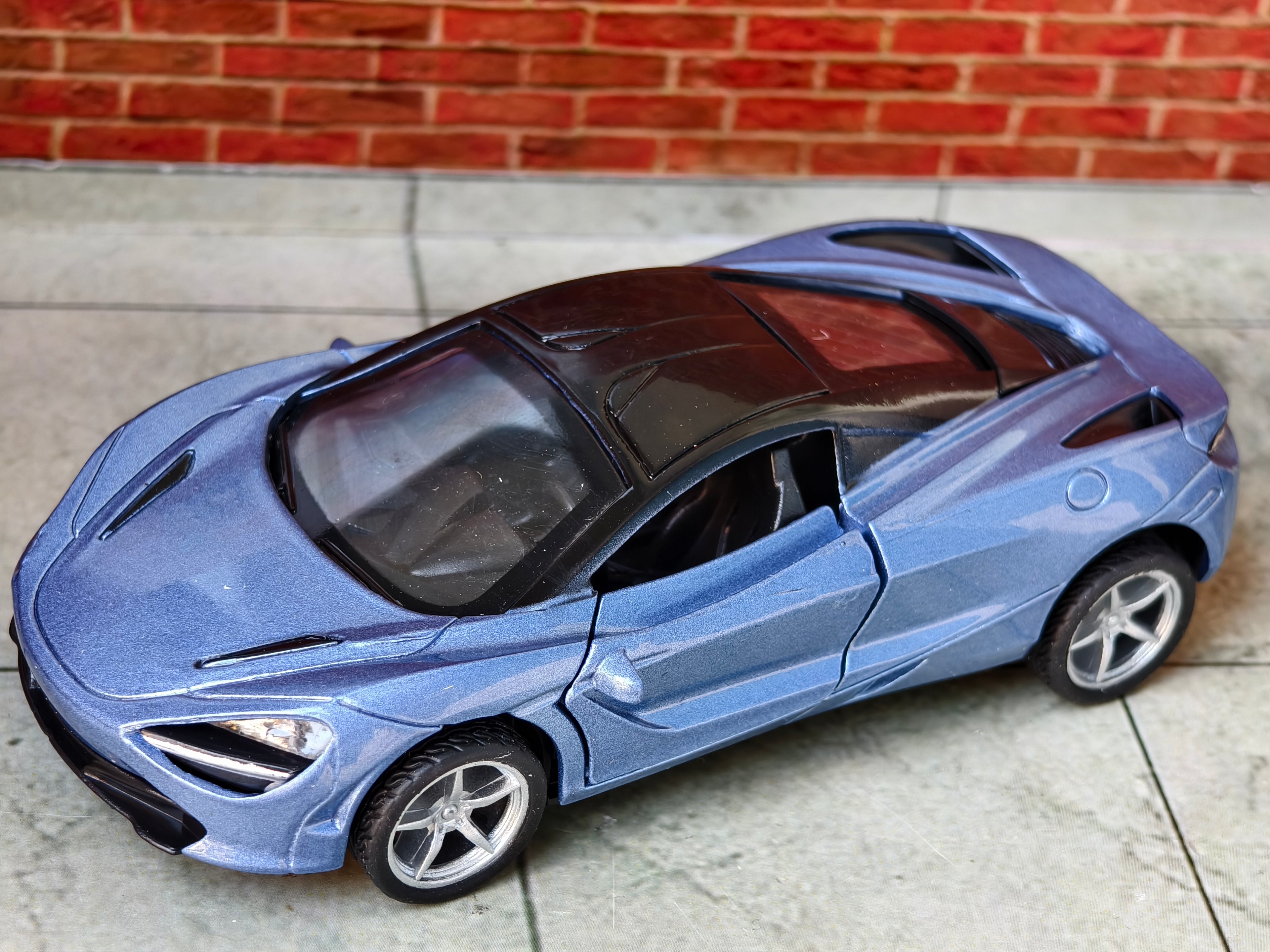 Mclaren 720 S 1:36 Scale Box Piece