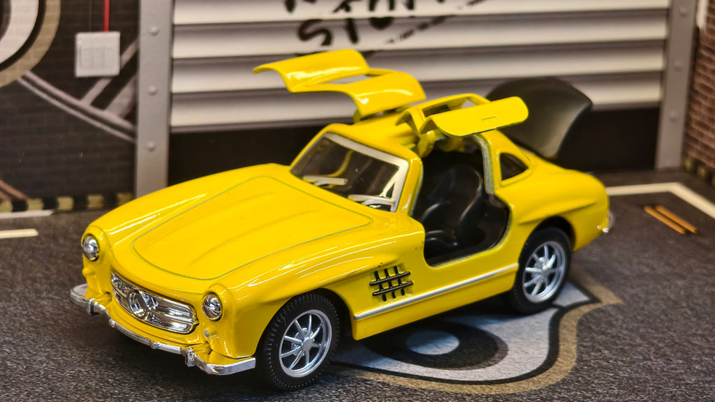 Mercedes Gullwing SL 300 1:36 Scale