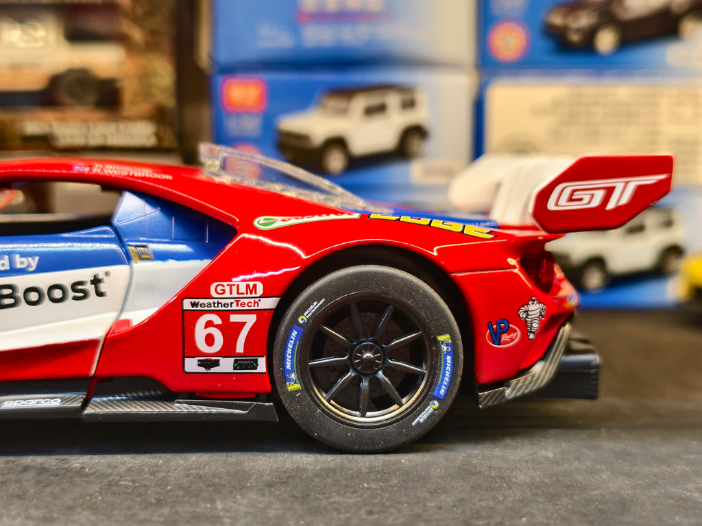 Ford GT MK II 1:24 Scale Premium Licensed Scale model