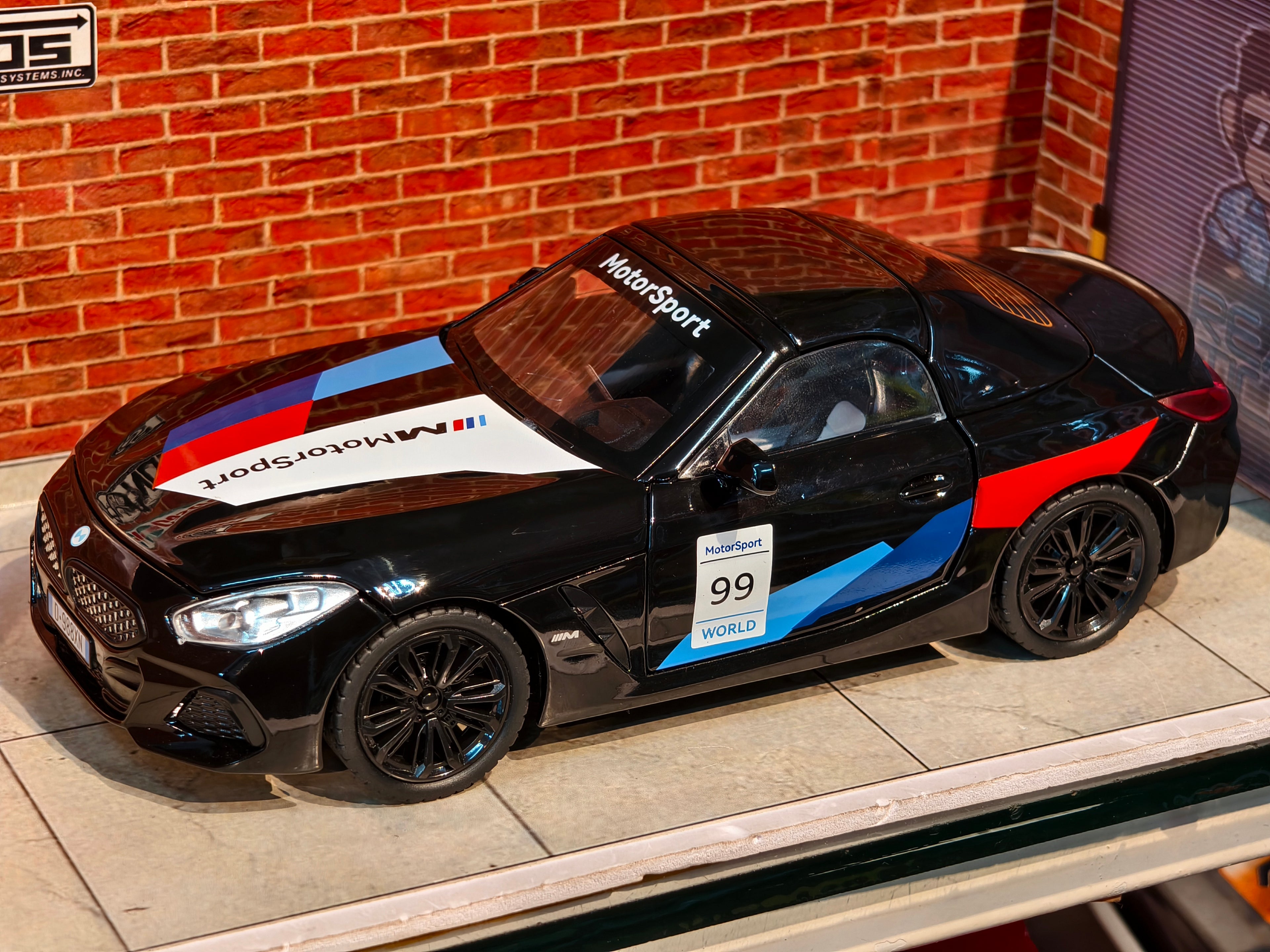 BMW Z4 M40i (G29) Convertible 1:24 Scale