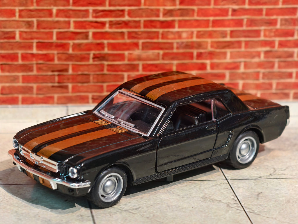 Classic Shelby GT350 Coupe 1965 Model 1:32 Scale