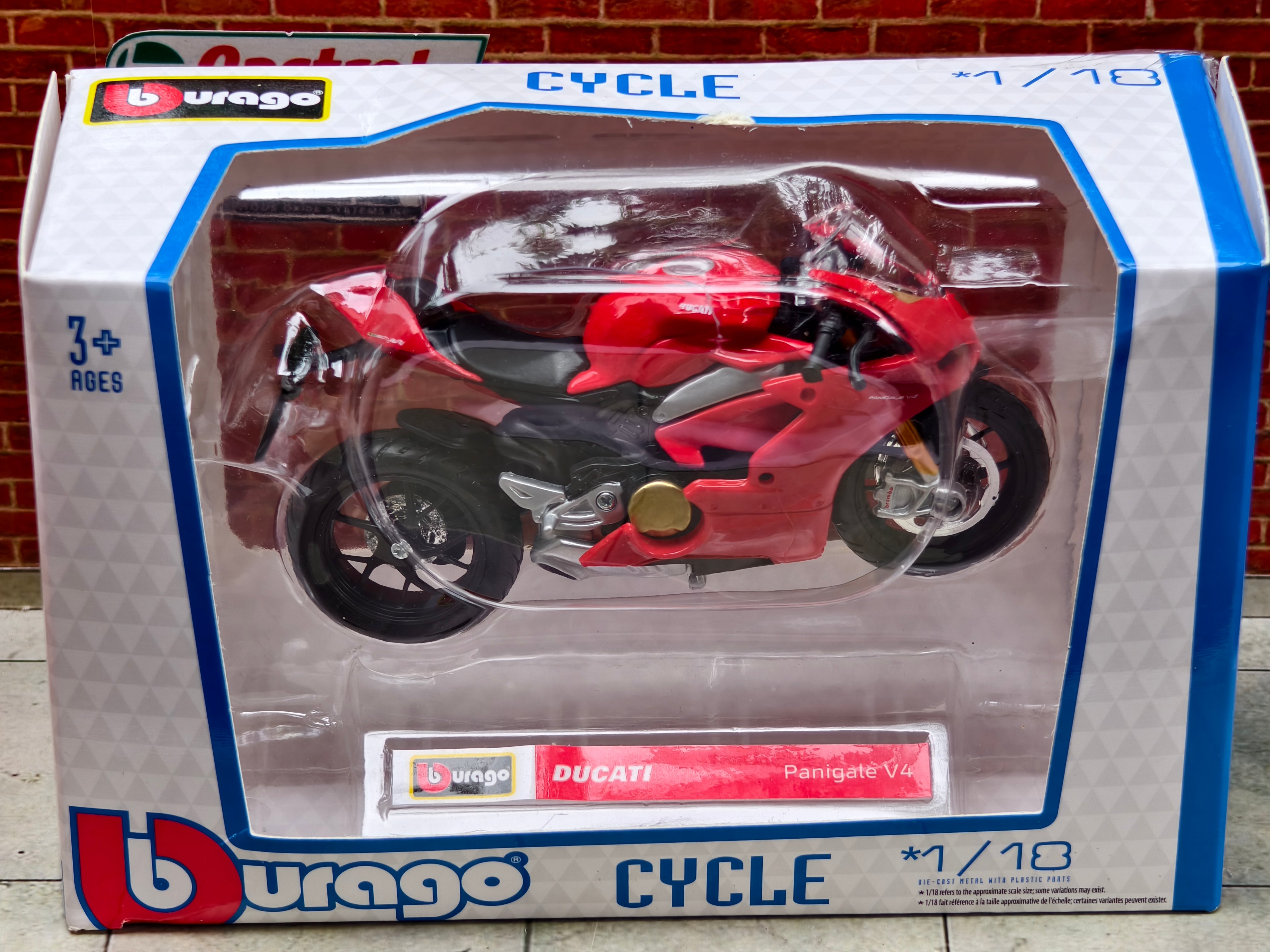 Burrago Official Licensed Ducati Panigale V4 1:18 Scale