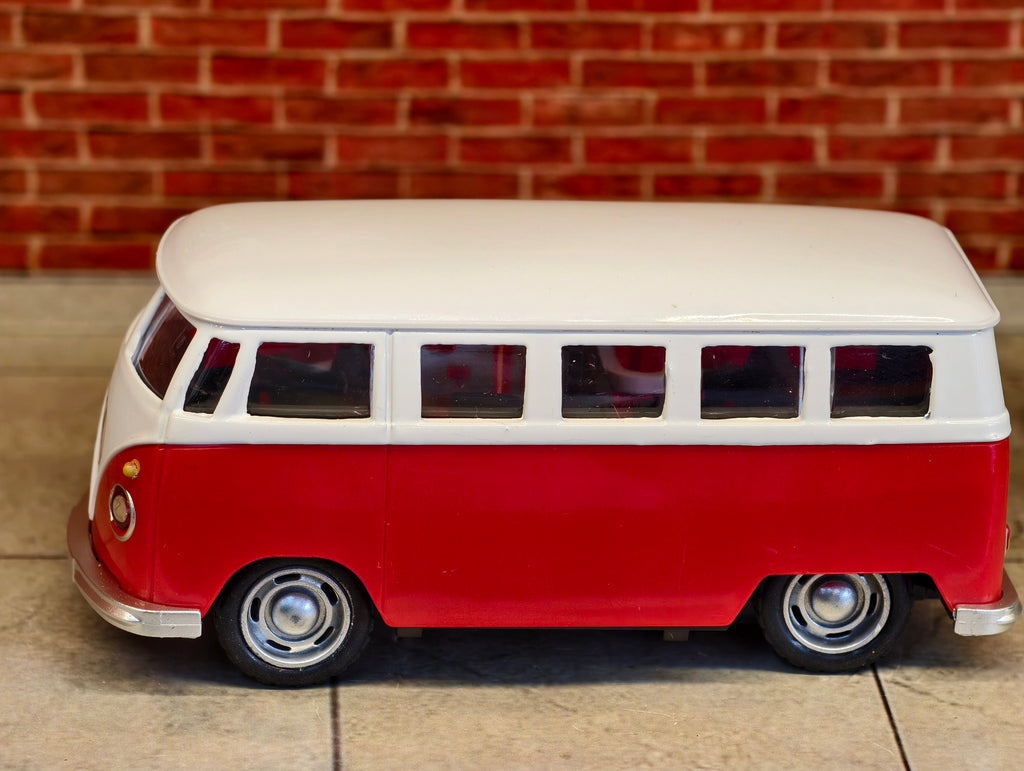 Volkswagen Type 2 (T1) Microbus 1:43 Scale