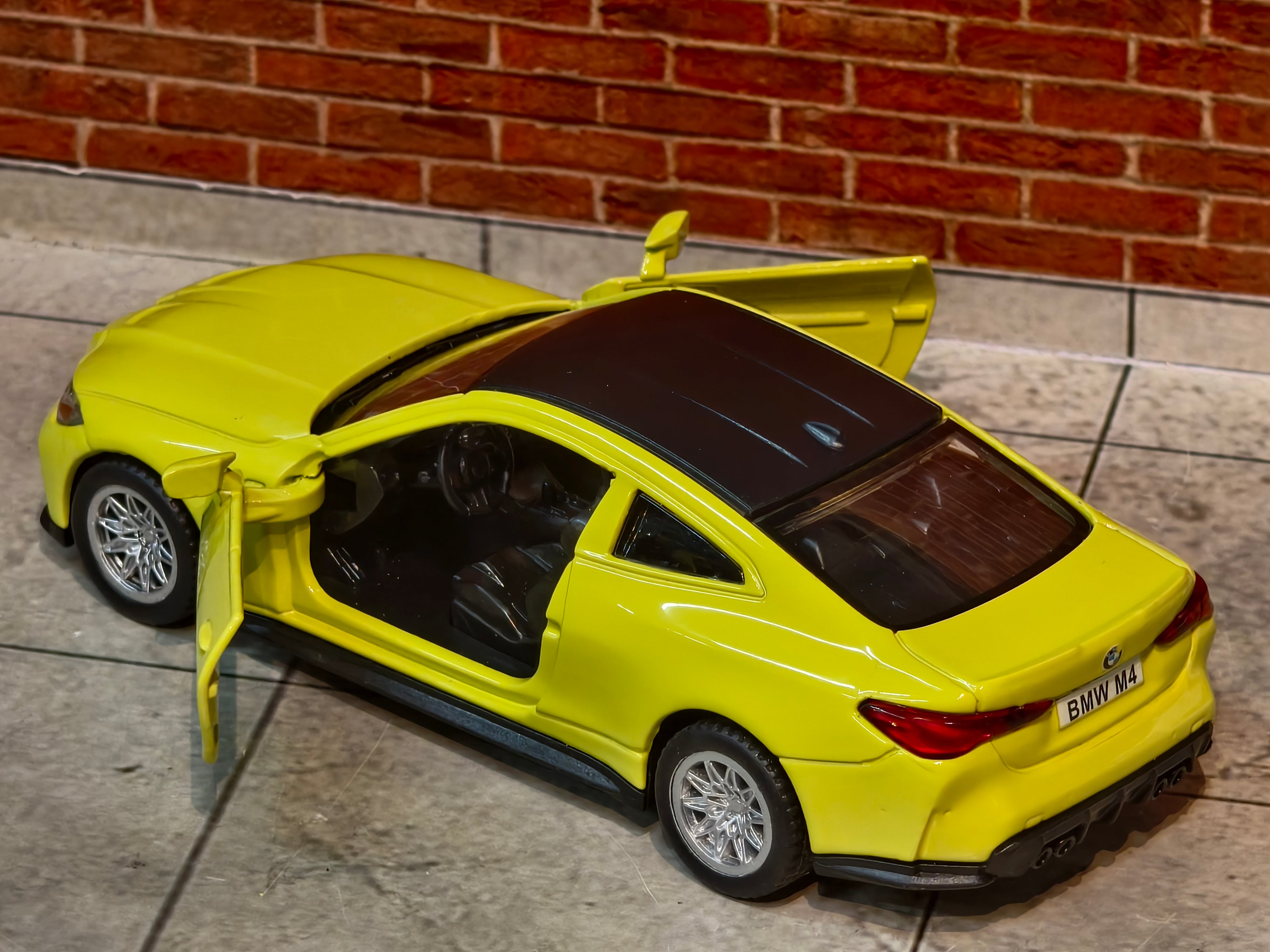 MSZ Official Licensed BMW M4 1:42 Scale Premium Detailing