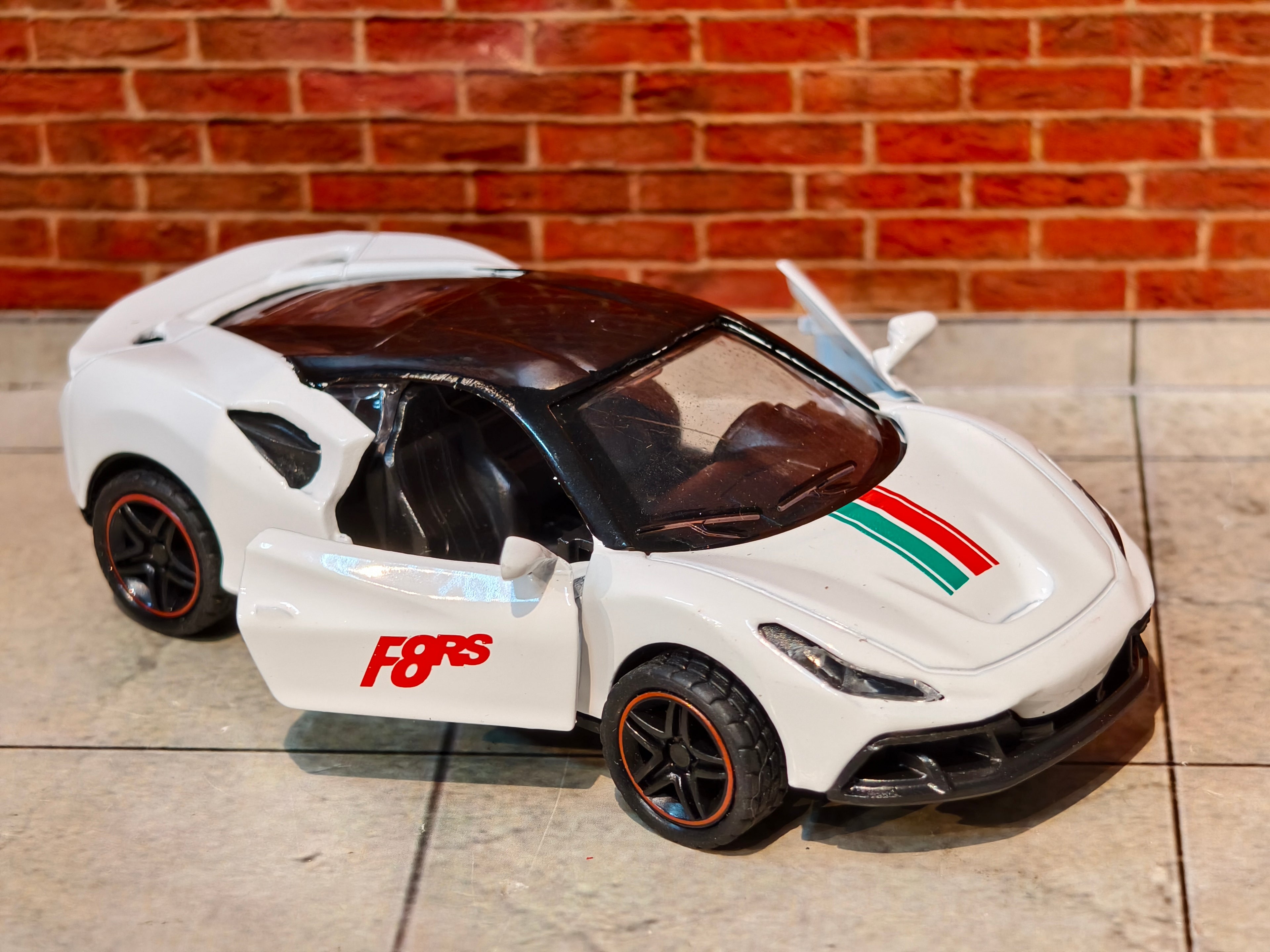 Ferrari F8 RS 1:43 Scale