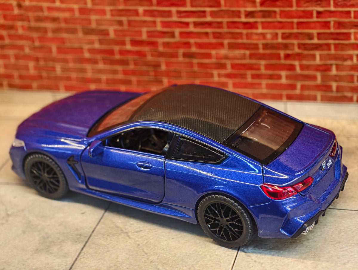 BMW M8 Coupe 1:32 Scale