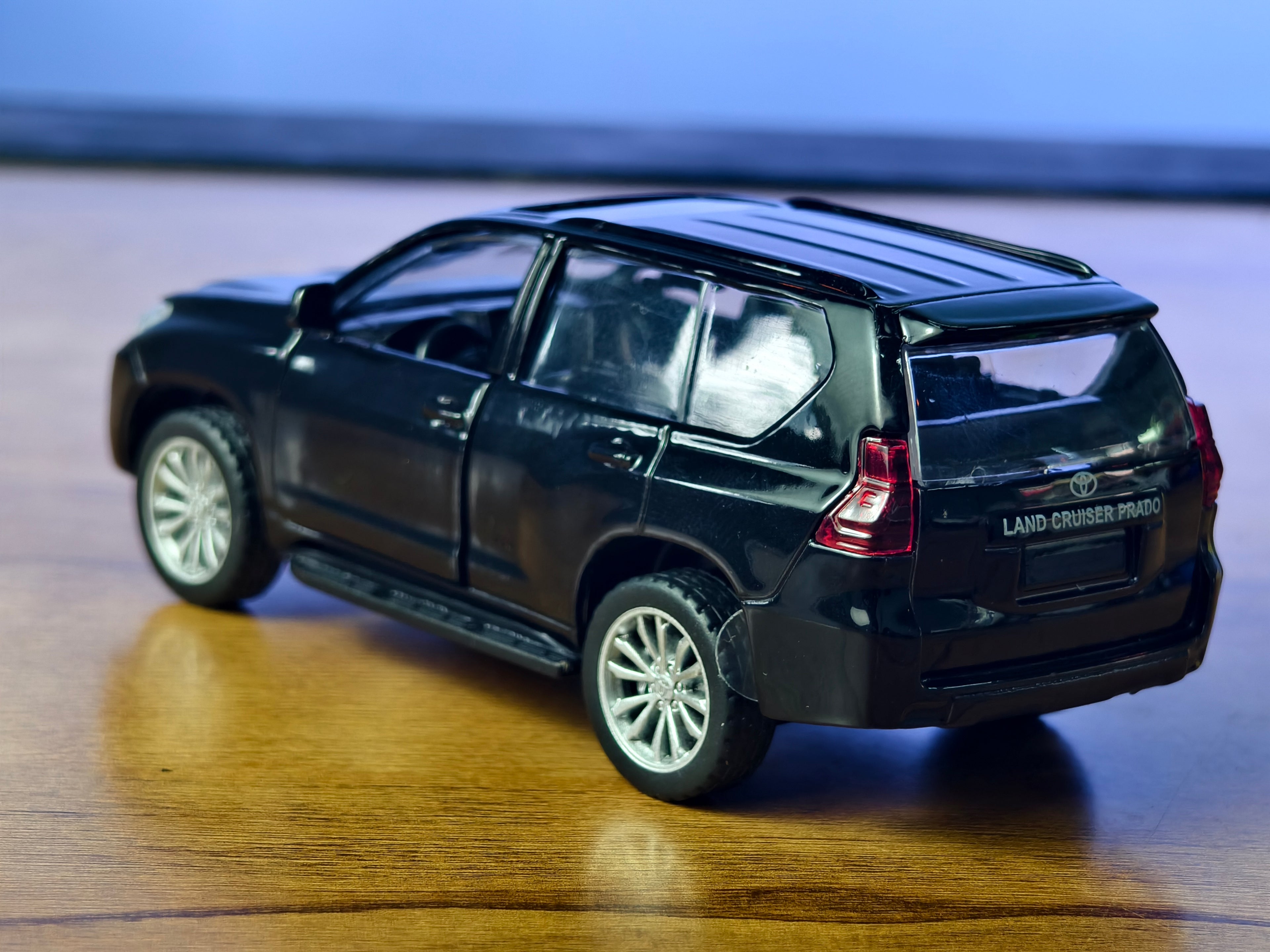 MSZ Official Licensed Land Cruiser Prado 1:42 Scale