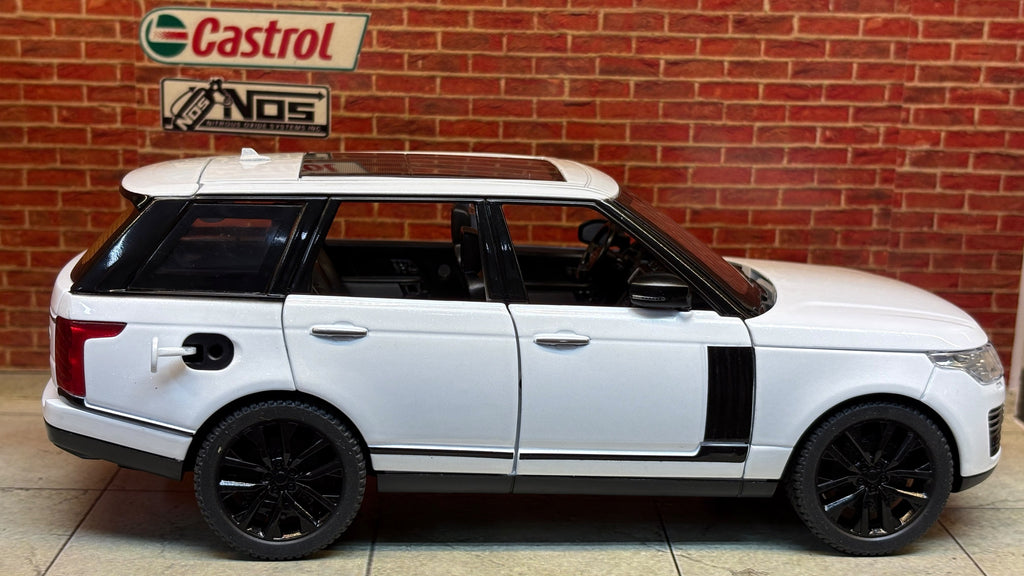 QY Official Licensed Land Rover Range Rover 50th Anniversary Edition 1:24 Scale Premium Detailing