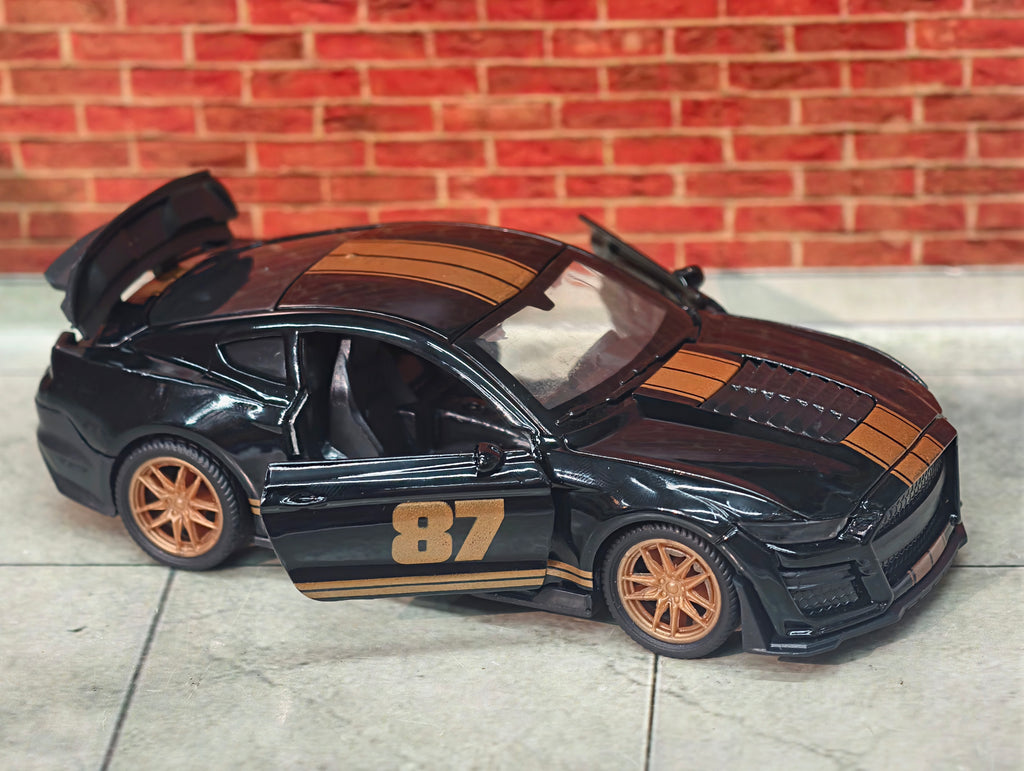 Ford Mustang Shelby GT500 1:36 Scale Premium Detailing