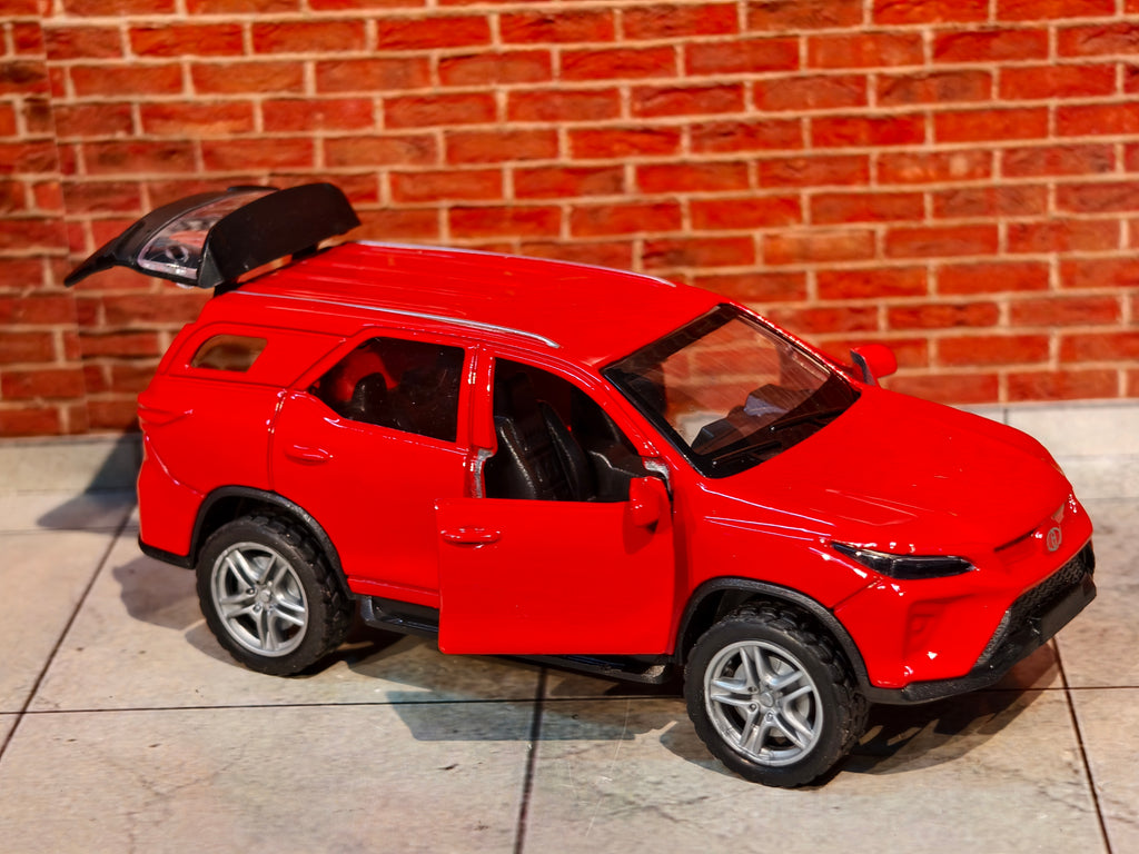 Fortuner 1:36 Scale 3 Door Openable with Light & Sound