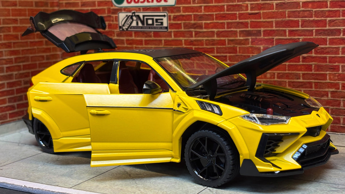 Lamborghini Urus Mansory Venatus body kit 1:24 Scale with Figure Premium Detailing