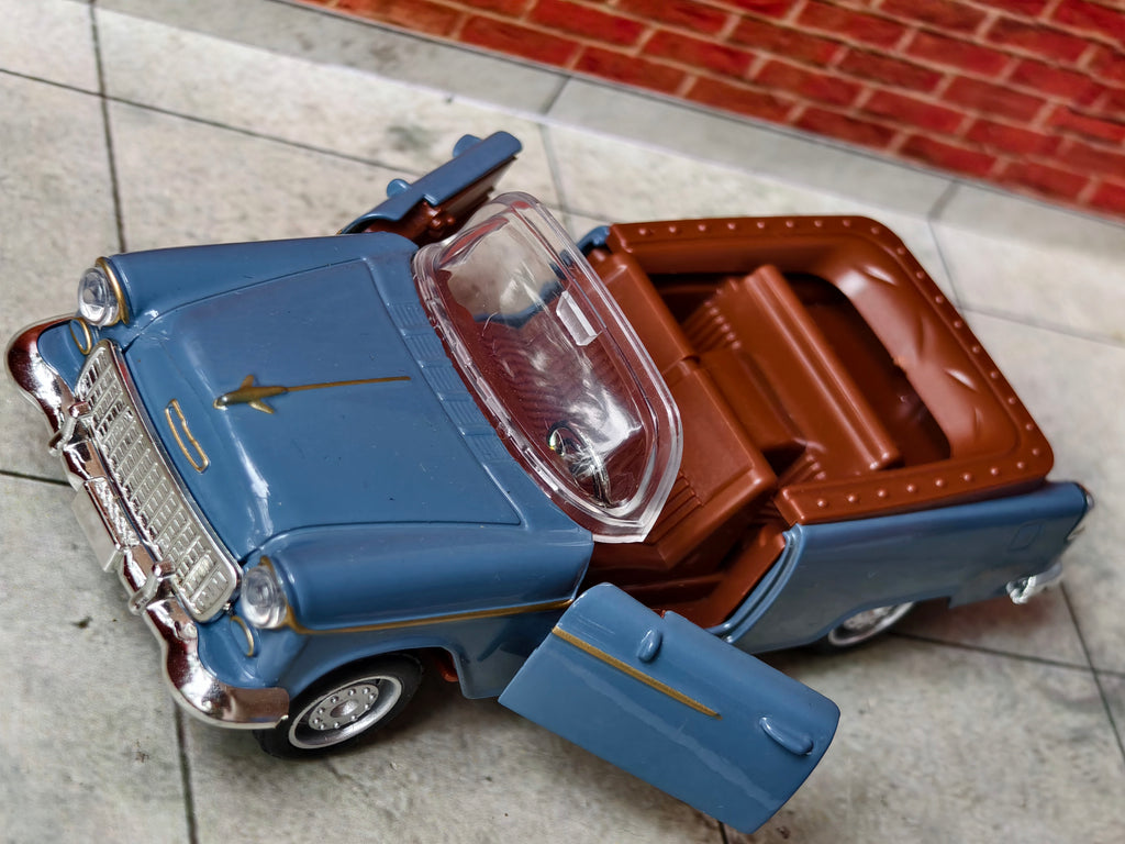 1955 Chevrolet Bel Air Convertible 1:32 Scale Premium Detailing with Light and Sound Box Piece