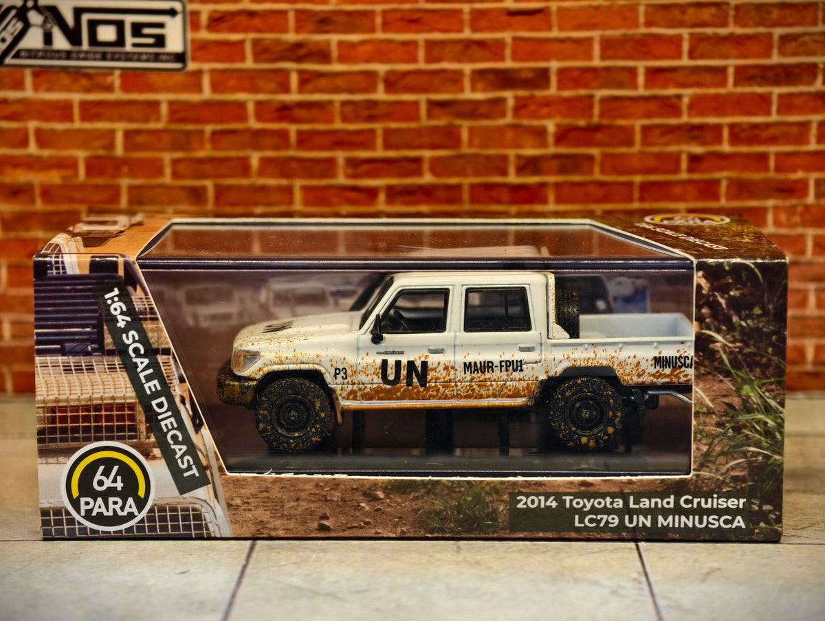 PARA 64 Official Licensed  Toyota Land Cruiser LC79 UN MINUSCA Muddy Livery 1:64 Scale in Acrylic Box Limited Edition