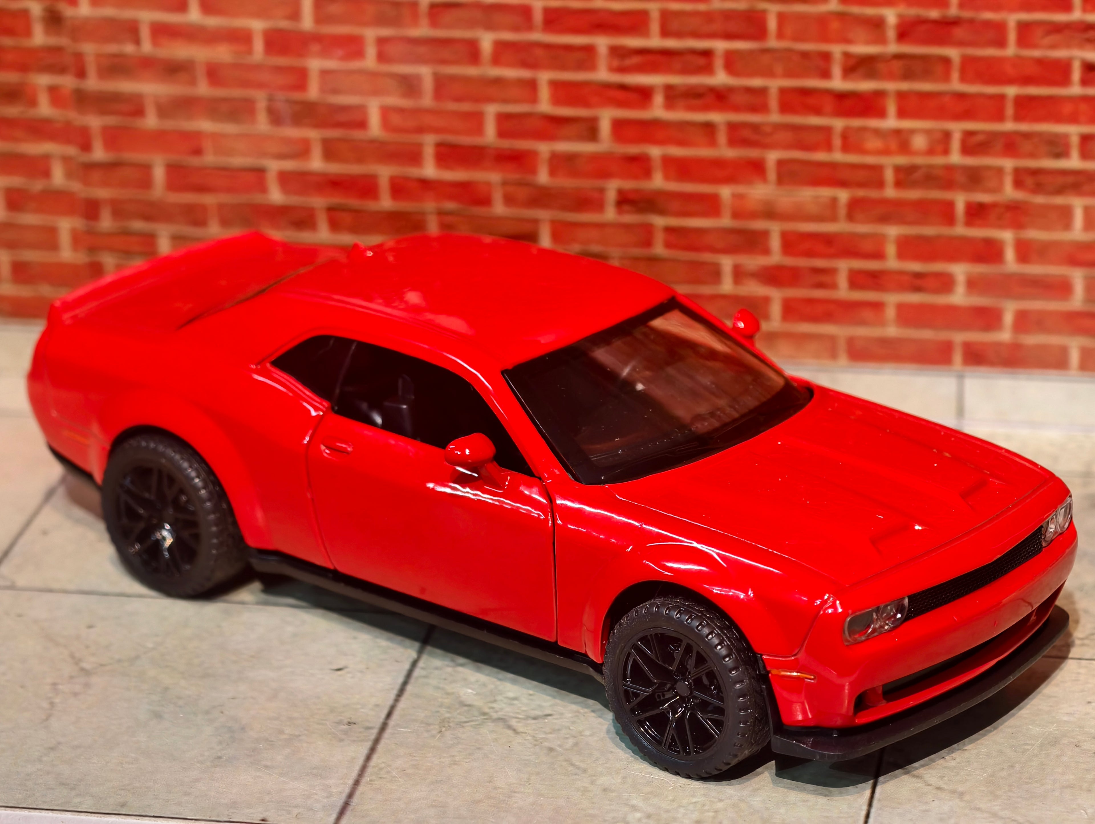 Dodge Challenger 1:32 Box Piece