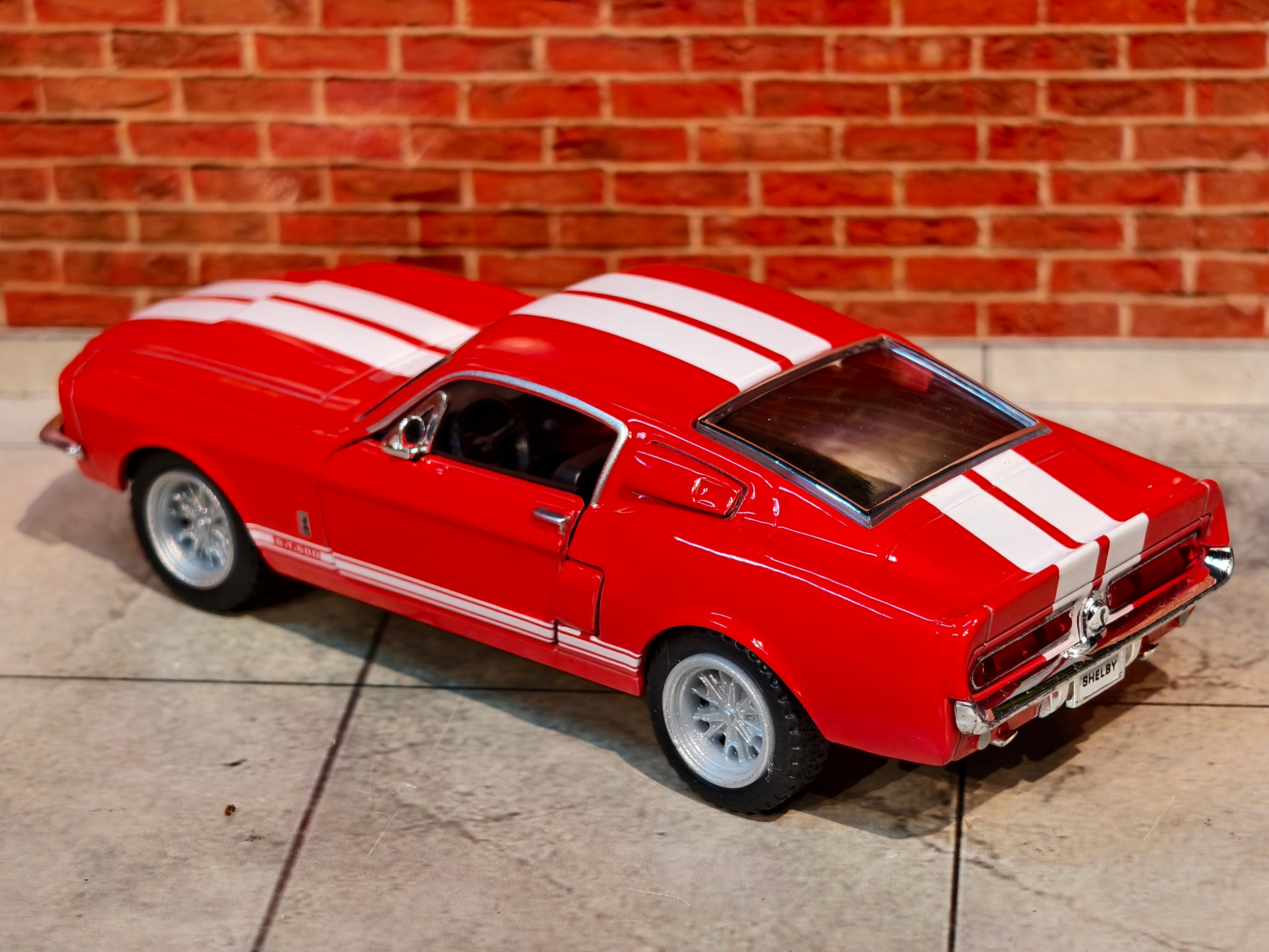 Kinsmart Official Licensed 1967 Shelby GT-500 1:38 Scale