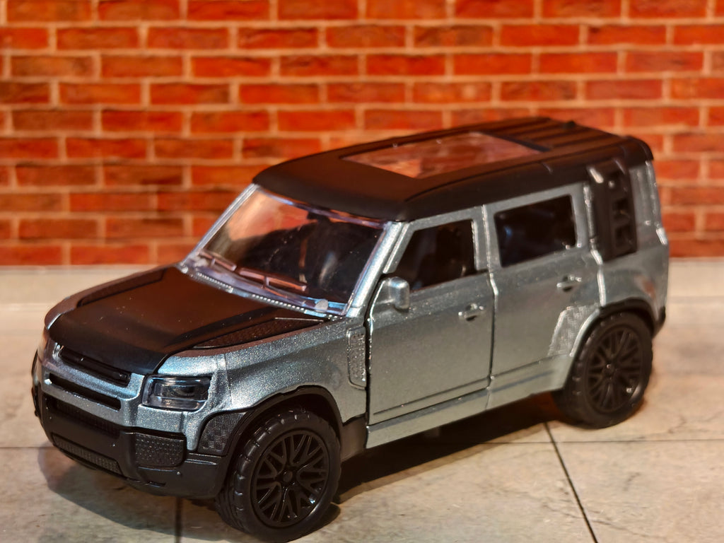 Defender 1:36  4 Door openable