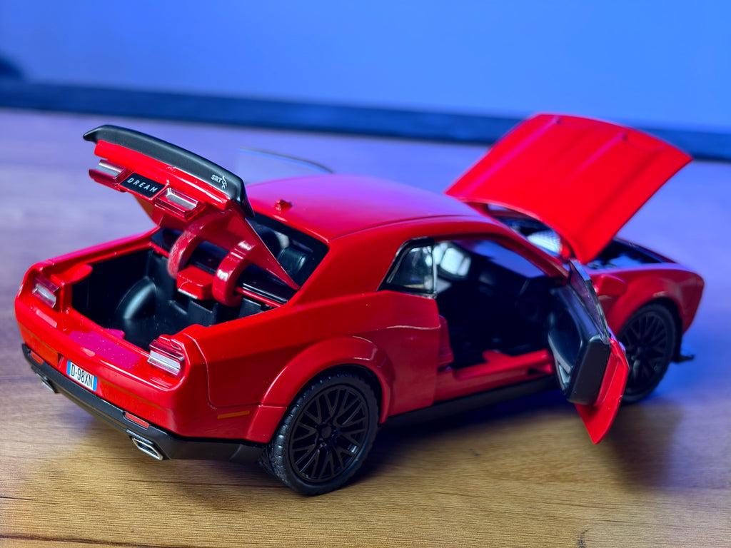 Dodge Challenger SRT Hellcat Redeye 1:32 Scale