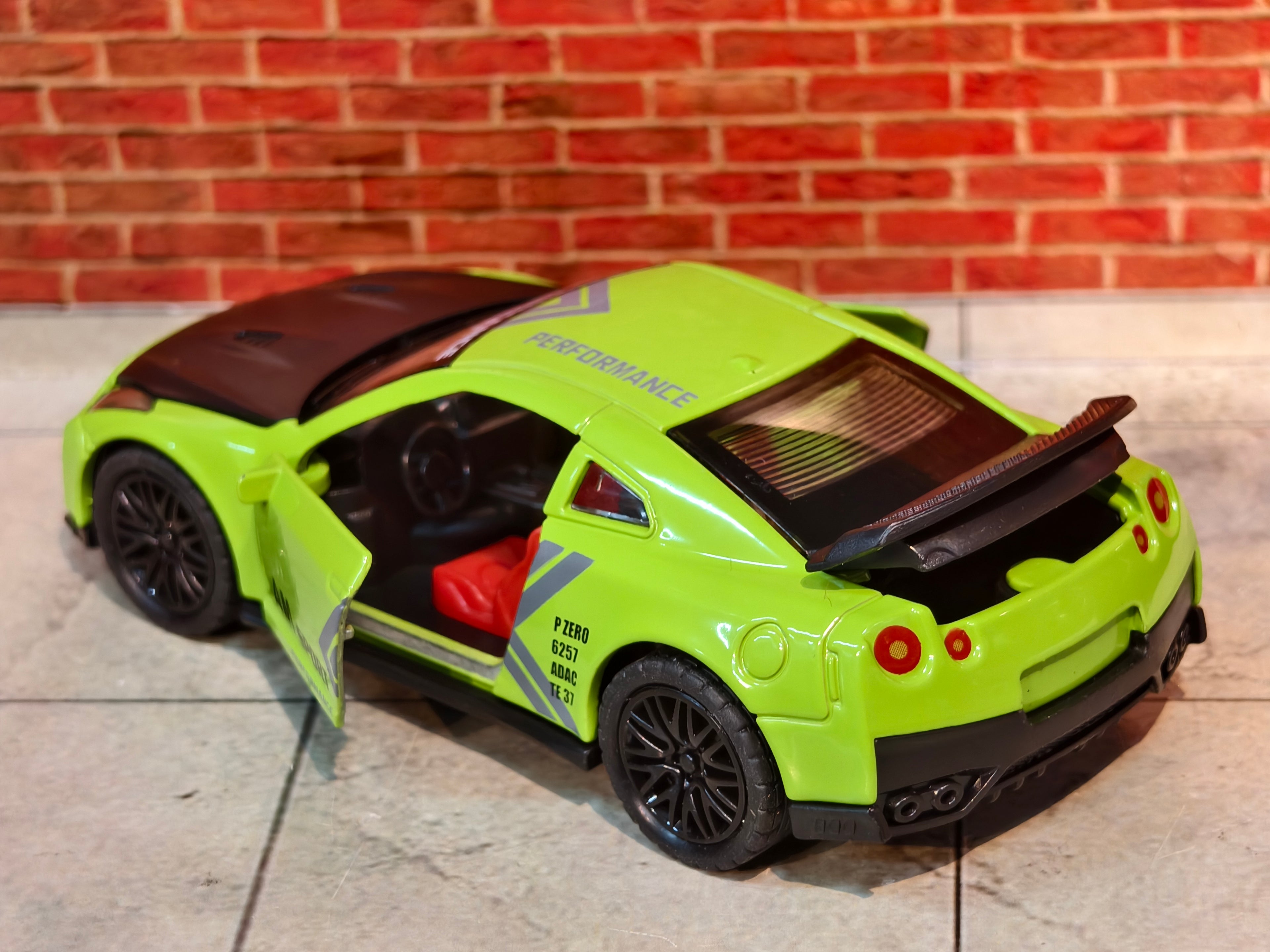 Nissan GT-R (R35) Performance Sport Edition 1:36 Scale