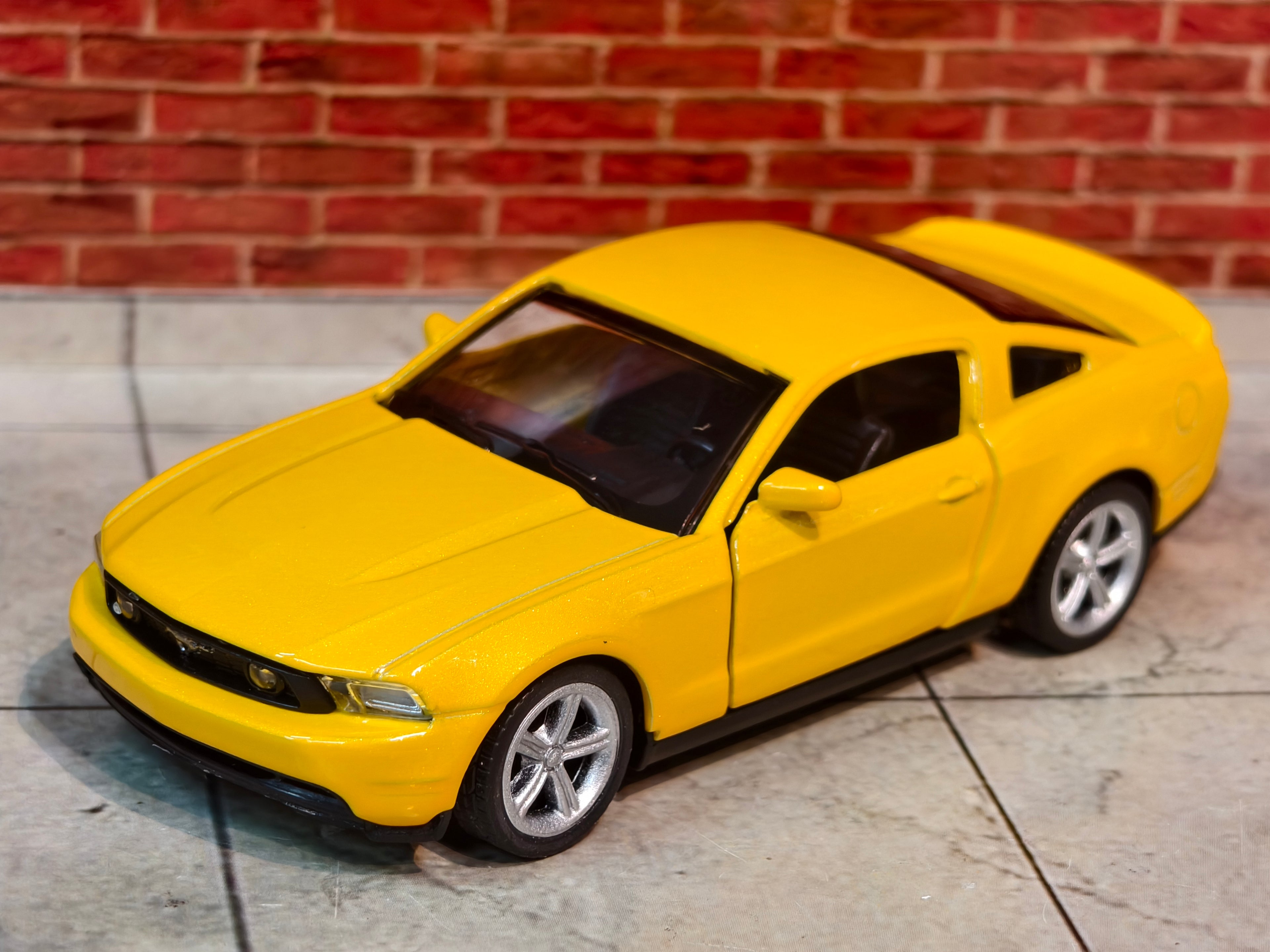 MSZ Official Licensed Ford Mustang GT 1:43 Scale