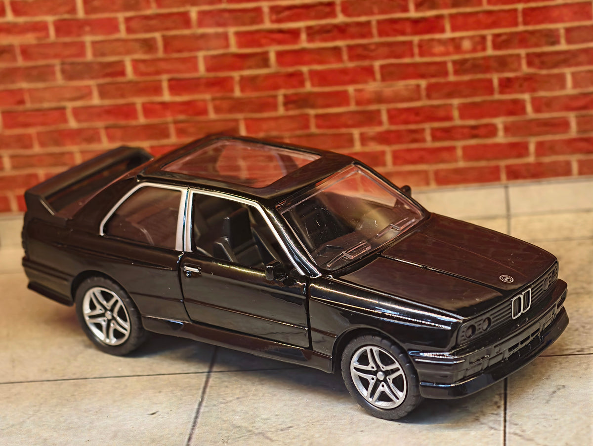 BMW M3 E 30 1:36 Scale Premium Detailing