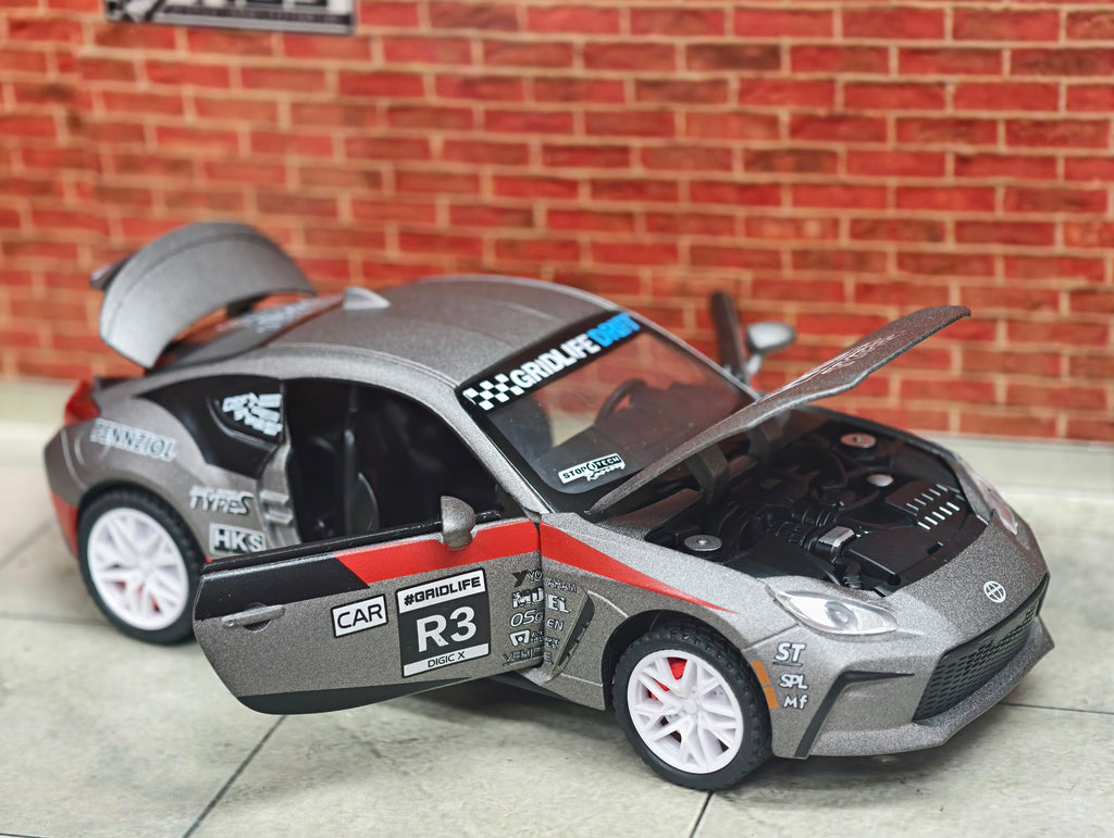 Toyota GR86 1:32 Scale Premium Detailing