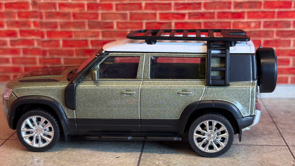 QY Official Licensed Land Rover Defender 110  1:43 Scale Premium Detailing