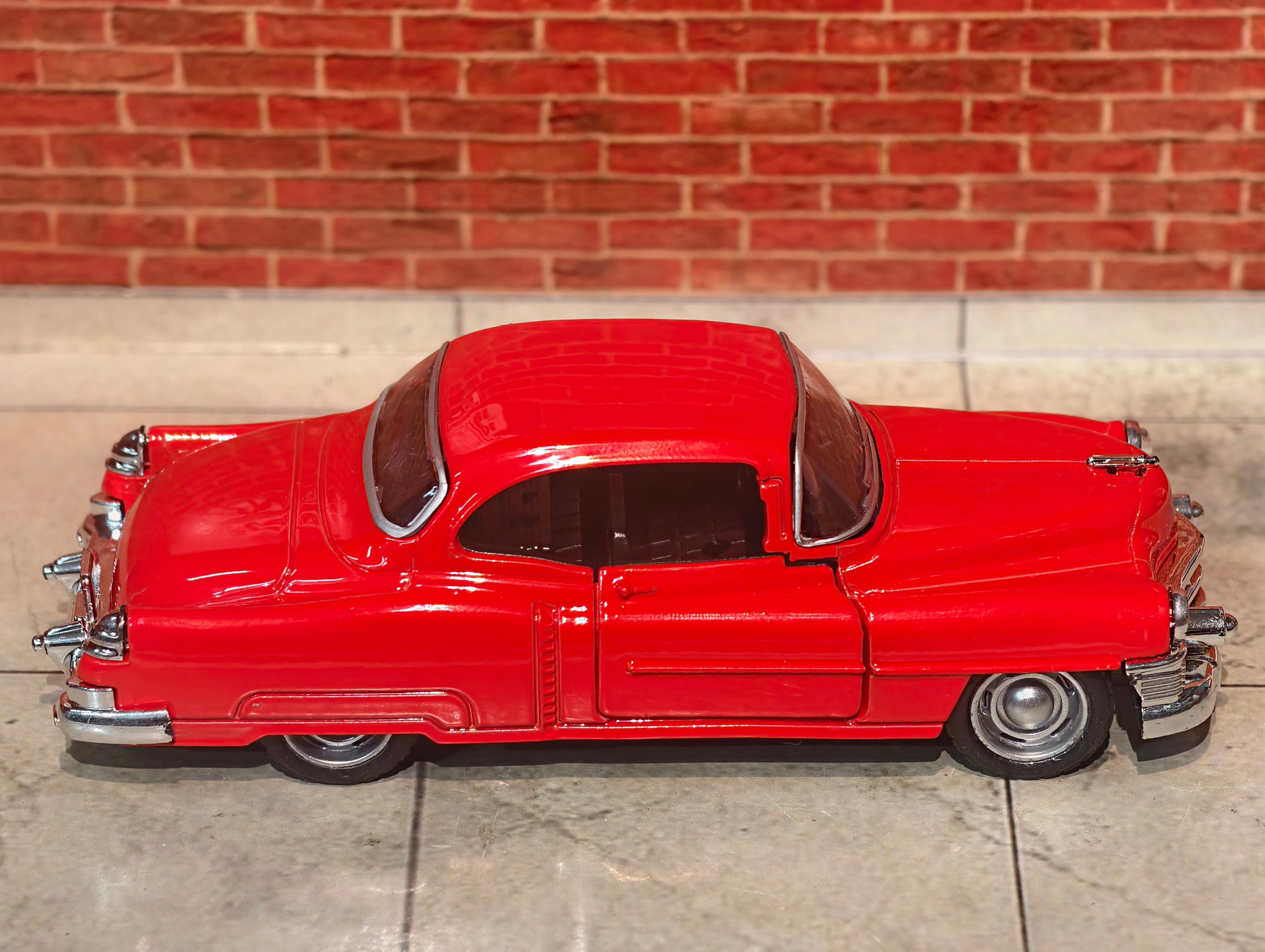 1955 Cadillac Coupe DeVille 1:32 Scale