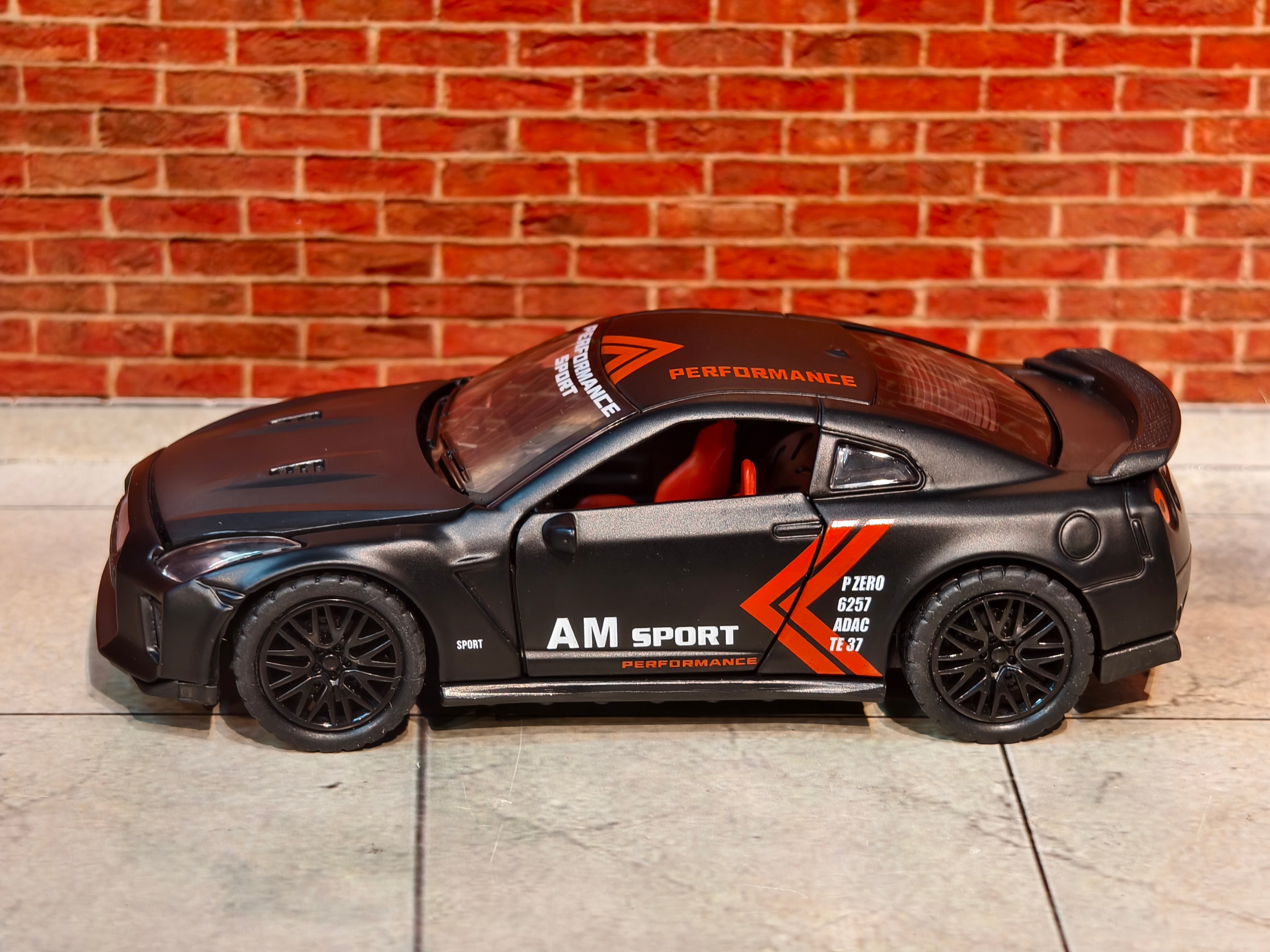 Nissan GT-R (R35) Performance Sport Edition 1:36 Scale