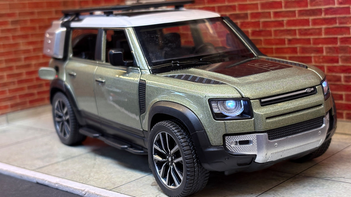 QY Official Licensed Land Rover Defender 110 1:24 Scale Premium Detailing