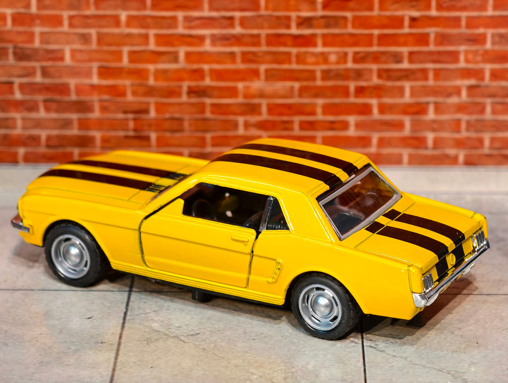 Classic Shelby GT350 Coupe 1965 Model 1:32 Scale