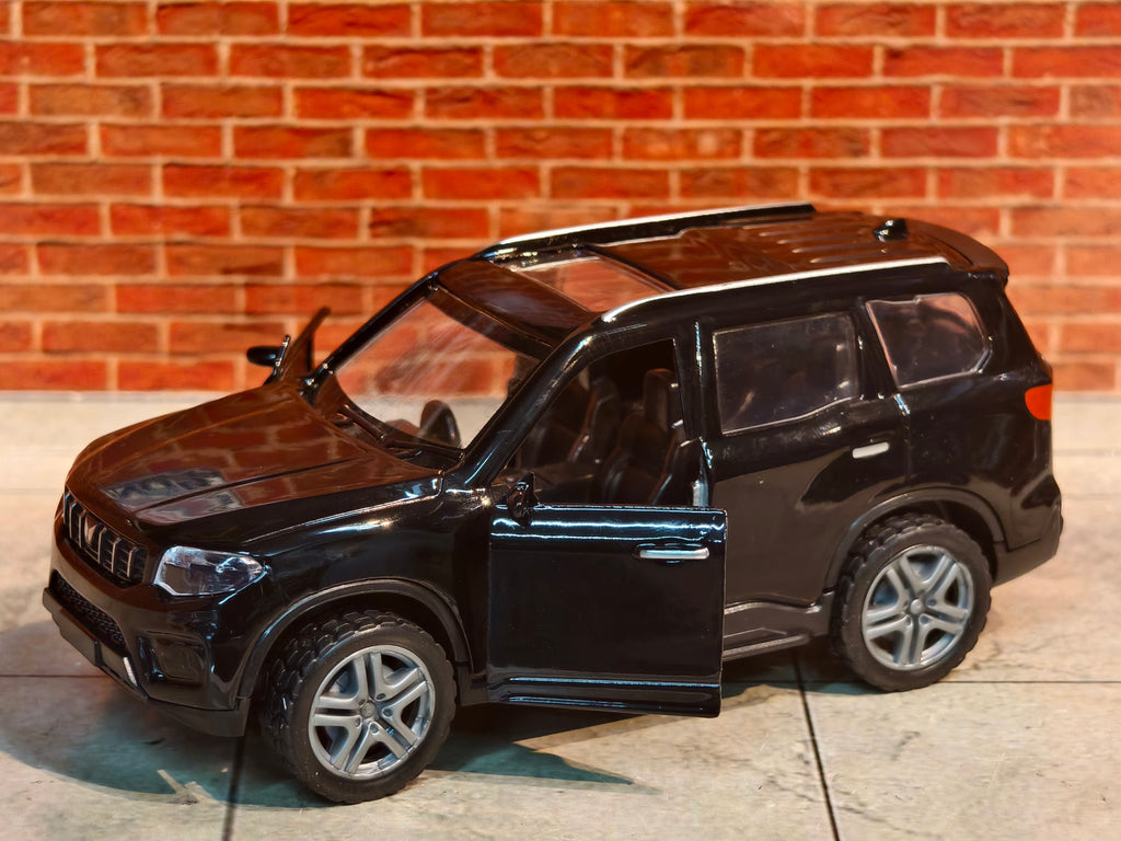 Mahindra Scorpio Classic S11 2022 Facelift 1:36 Scale