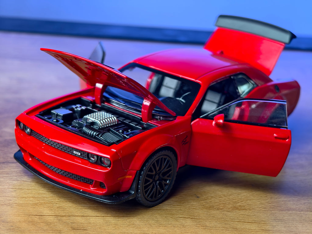 Dodge Challenger SRT Hellcat Redeye 1:32 Scale