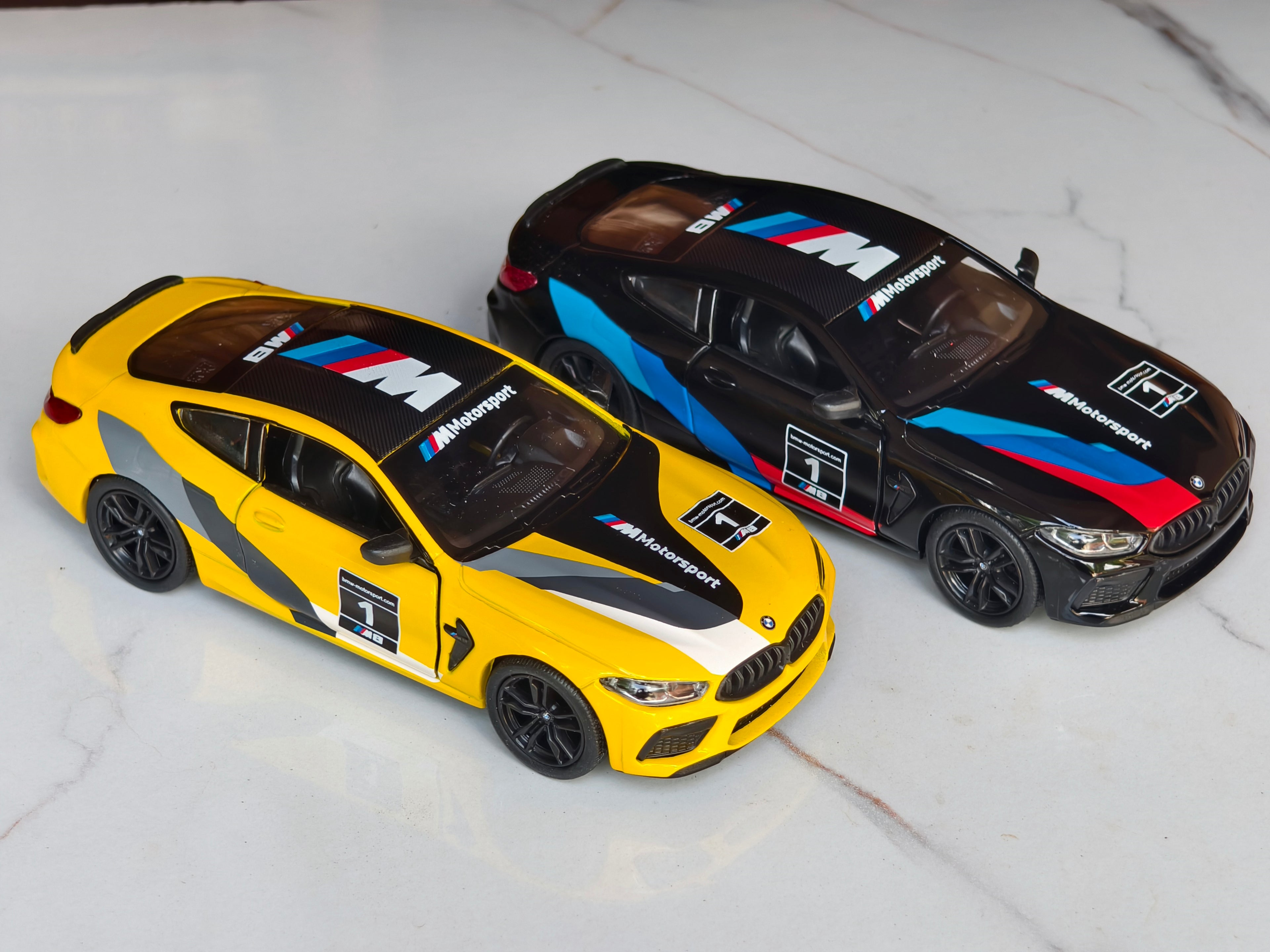 Kinsmart BMW M8 Competition Coupe 1:38
