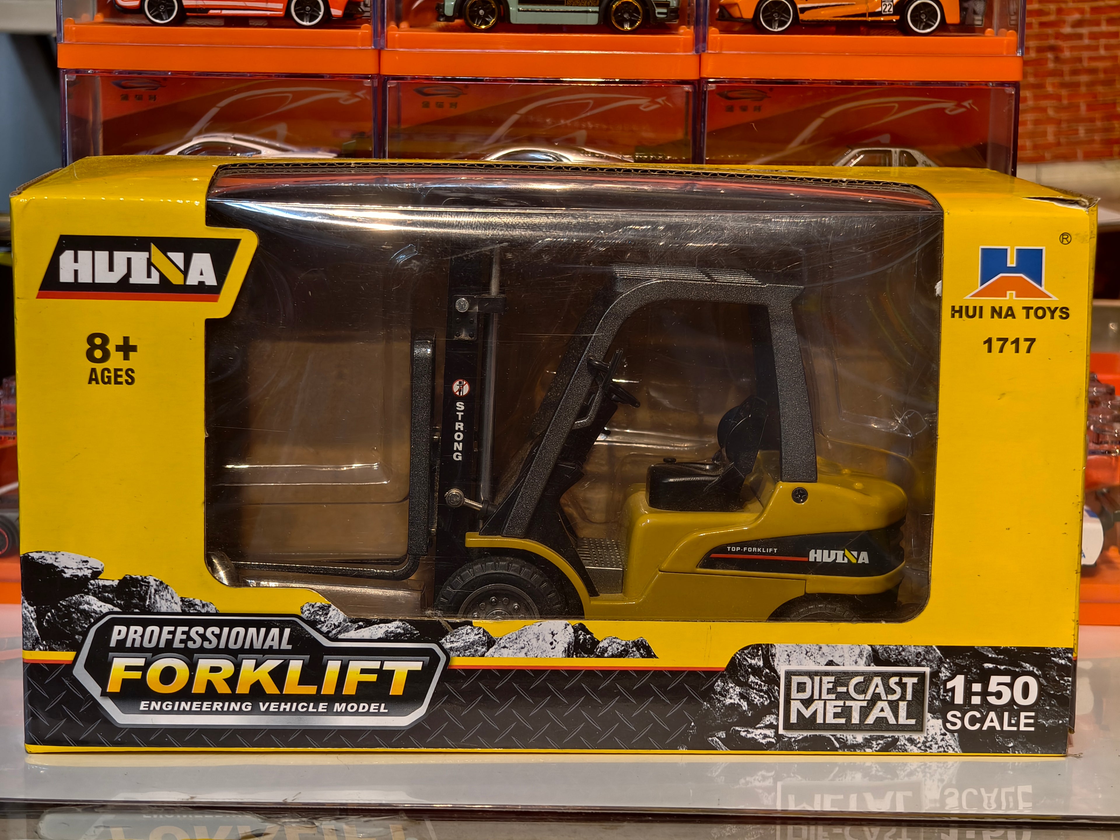 Huina 1717 Forklift 1:50 Scale Heavy Diecast Model