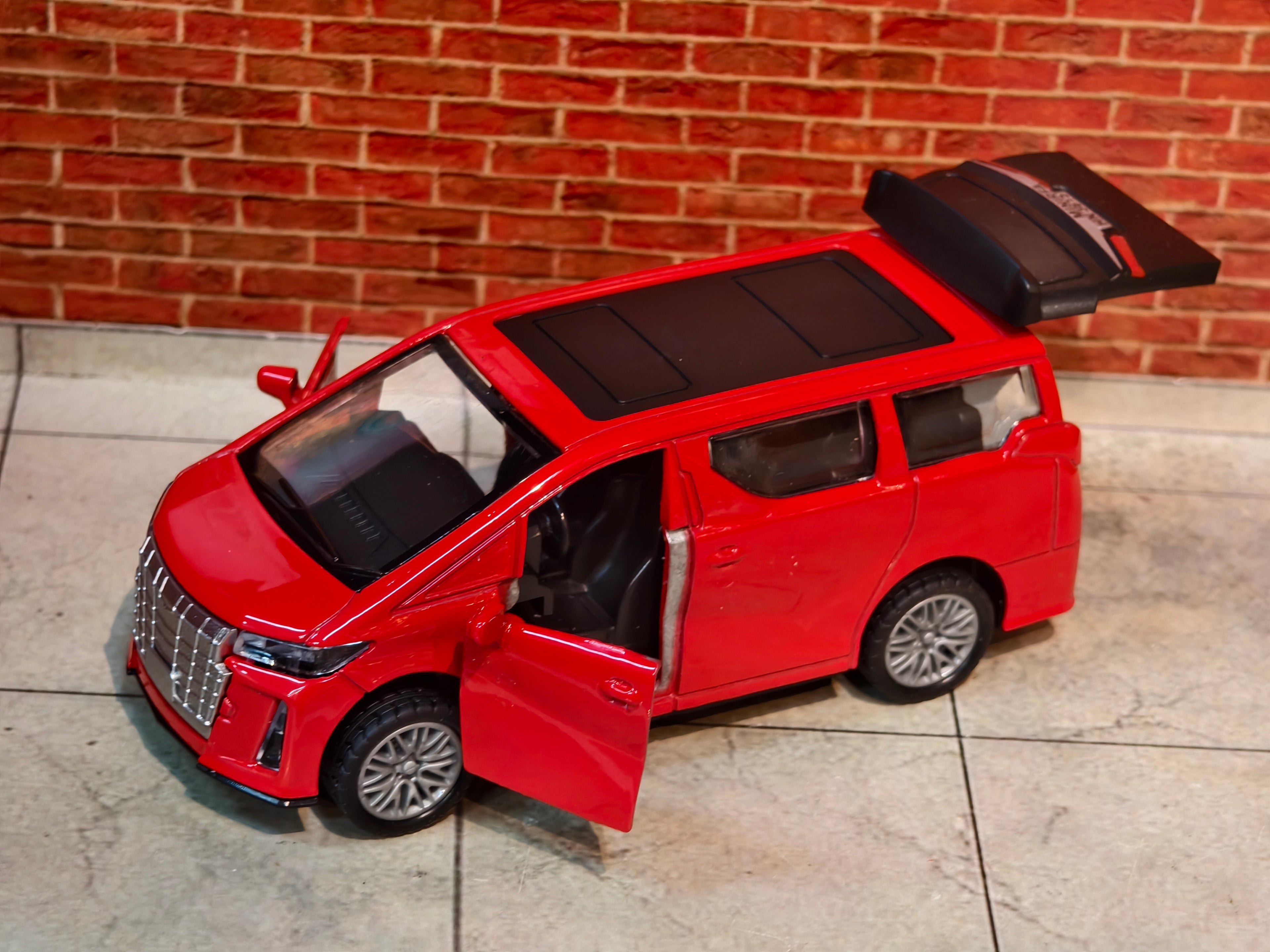 Toyota Vellfire 1:36 Scale with light Sound Simulation