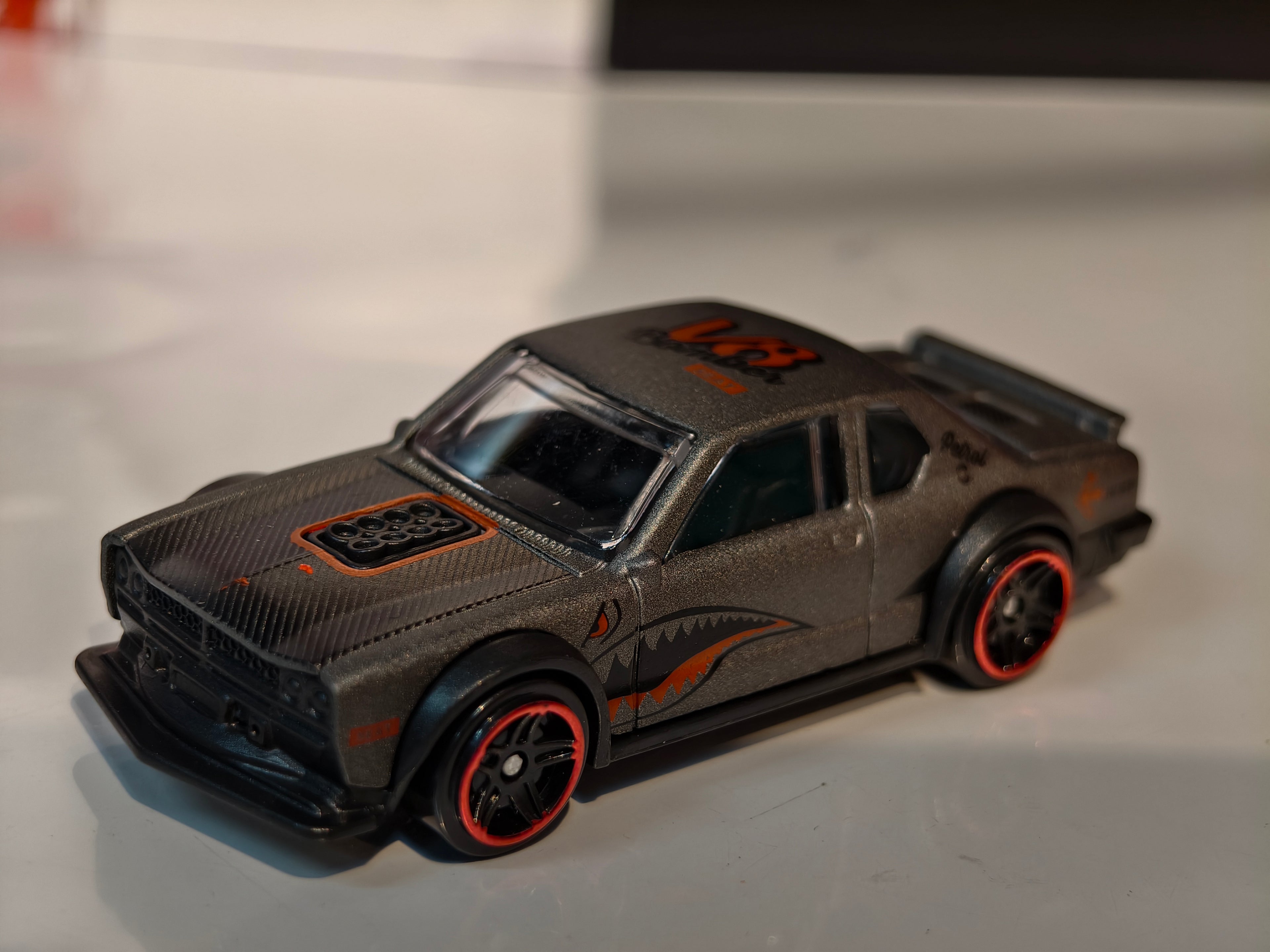 Nissan Skyline H/T 2000 GTR 1:64 Scale in Acrylic Box