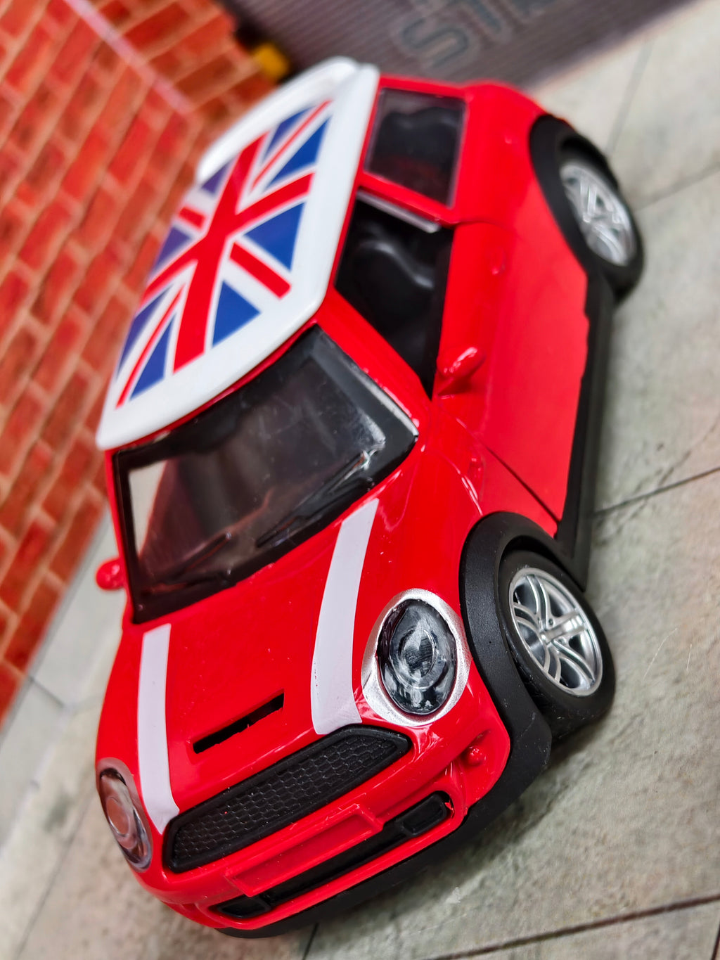 Mini Cooper S 1:32 Scale