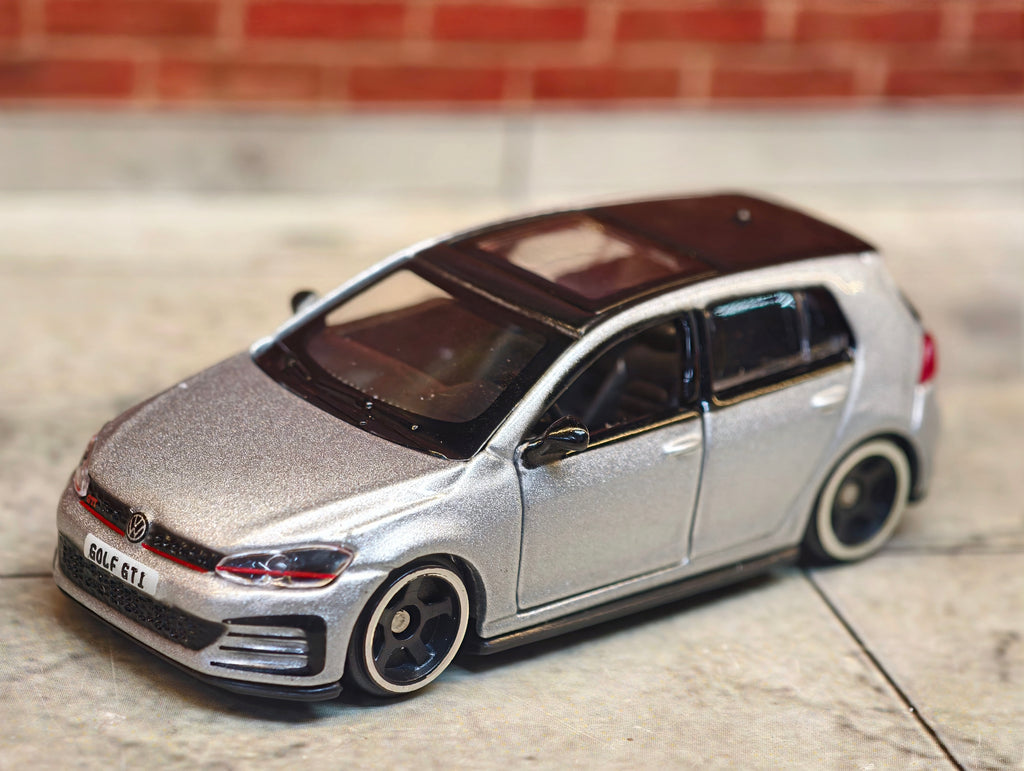 Bburago Official Licensed Volkswagen GTI 2017 1:64 Scale