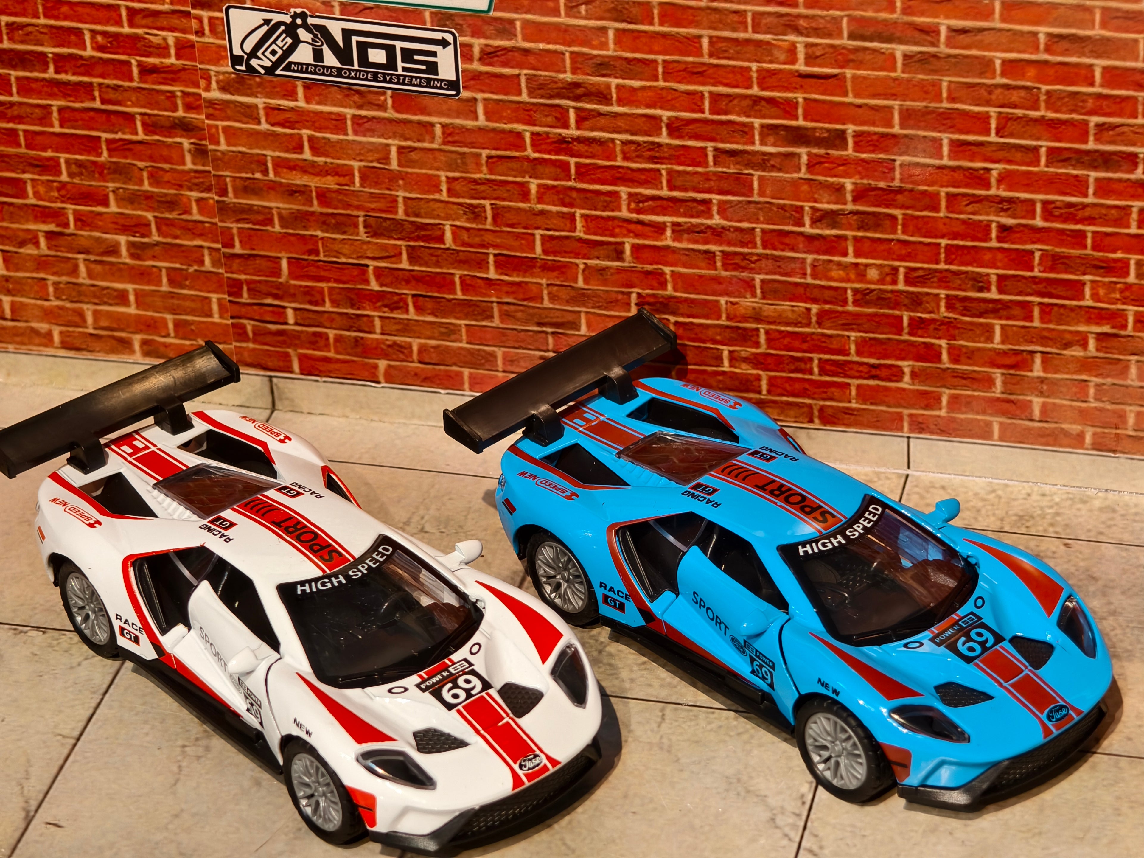 Ford GT 2017 1:36 Scale Racing Edition
