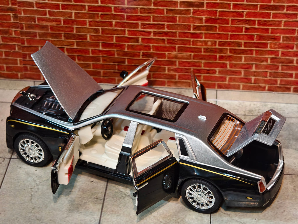 Rolls Royce Phantom VIII 1:32 Scale Premium Detailing