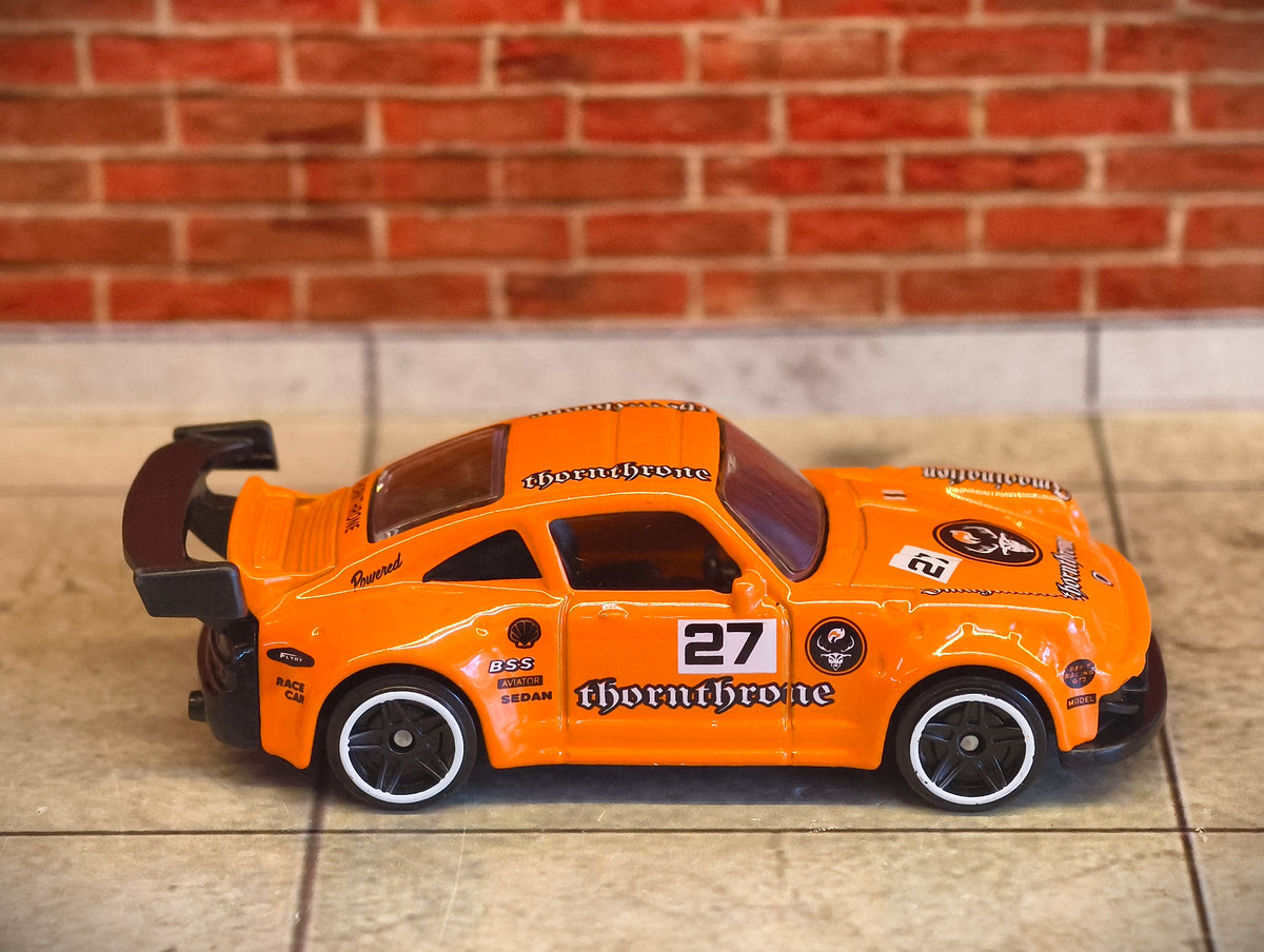 Porsche 911 (930 Turbo) 1:64 Scale