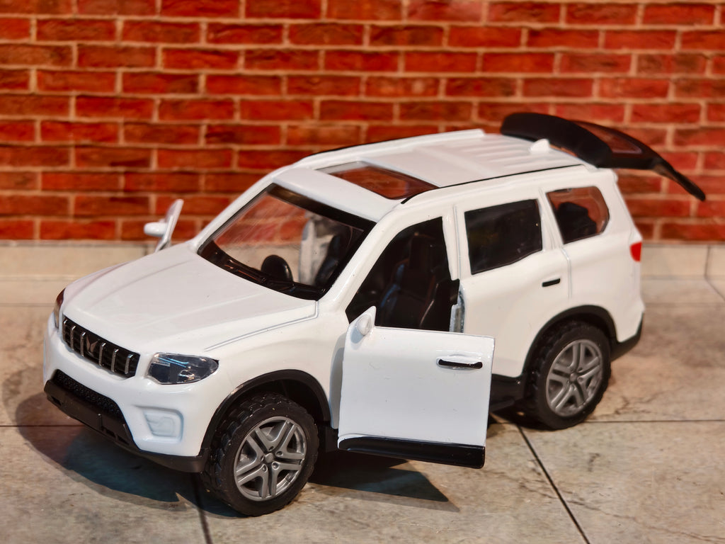 Mahindra Scorpio Classic S11 2022 Facelift 1:36 Scale