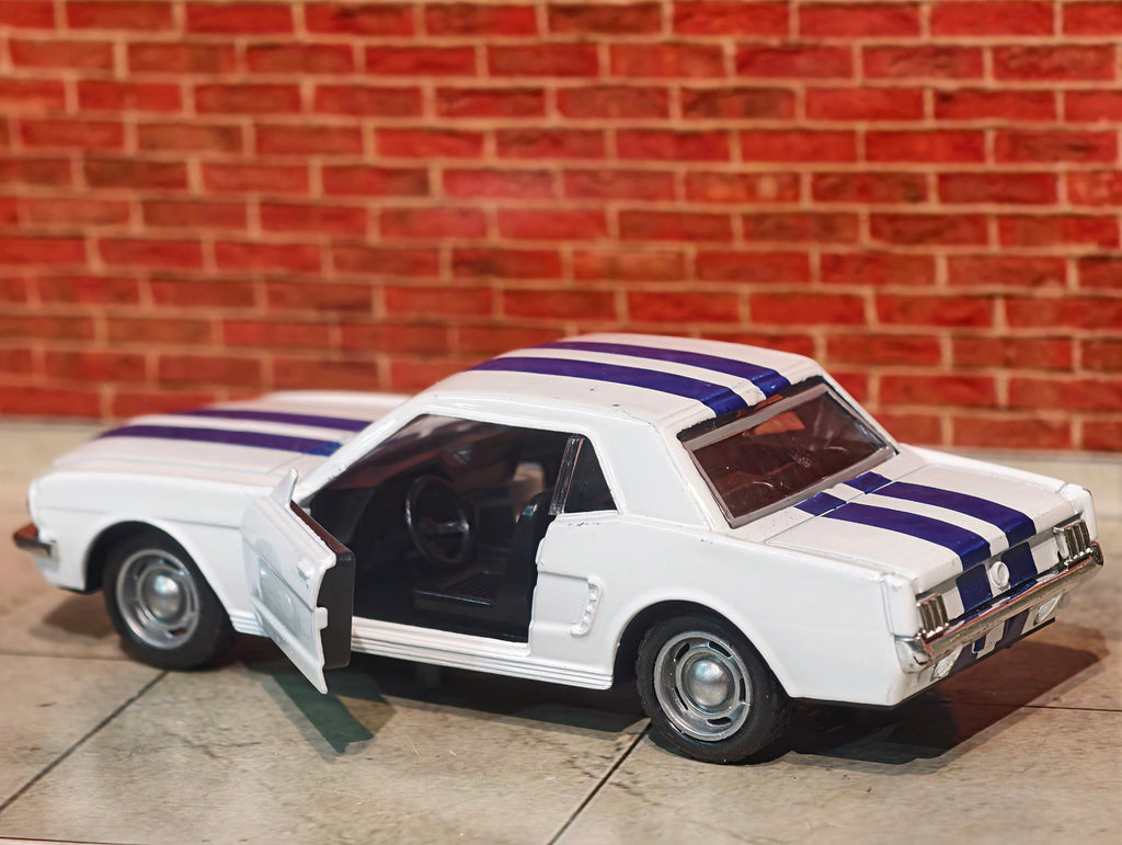 Classic Shelby GT350 Coupe 1965 Model 1:32 Scale
